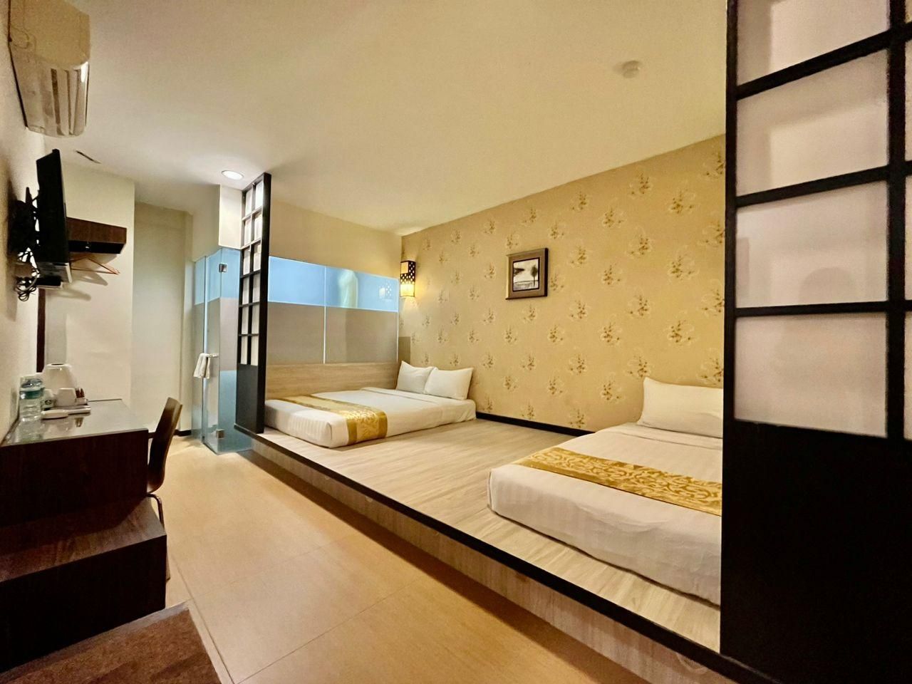 Japanese Quad Family Room