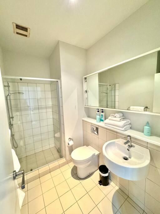 One-Bedroom Deluxe Apartment