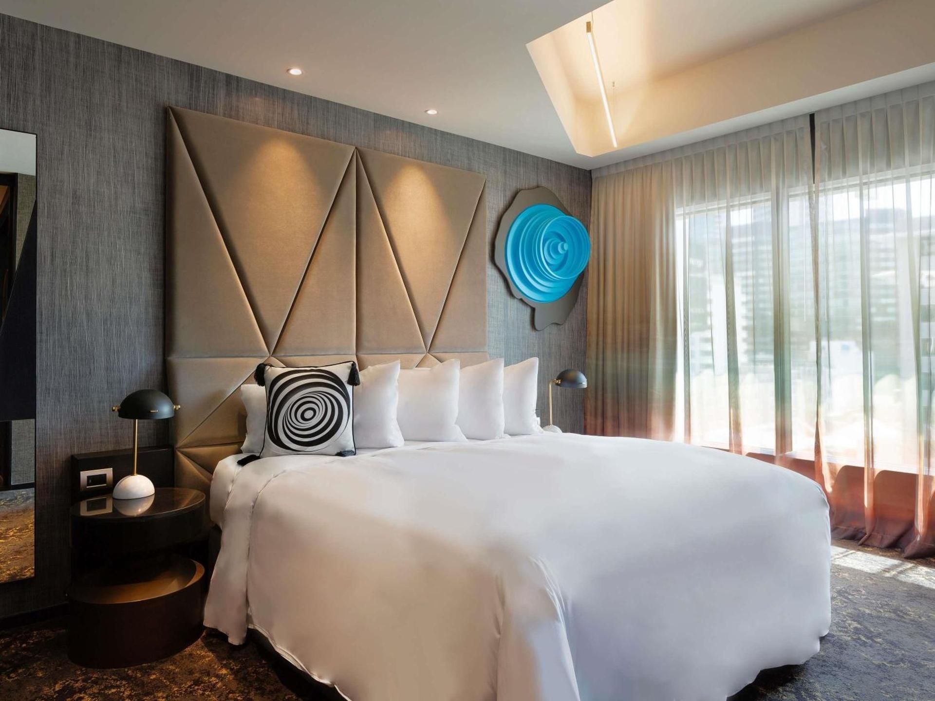 Loft King Suite with Club Signature Access