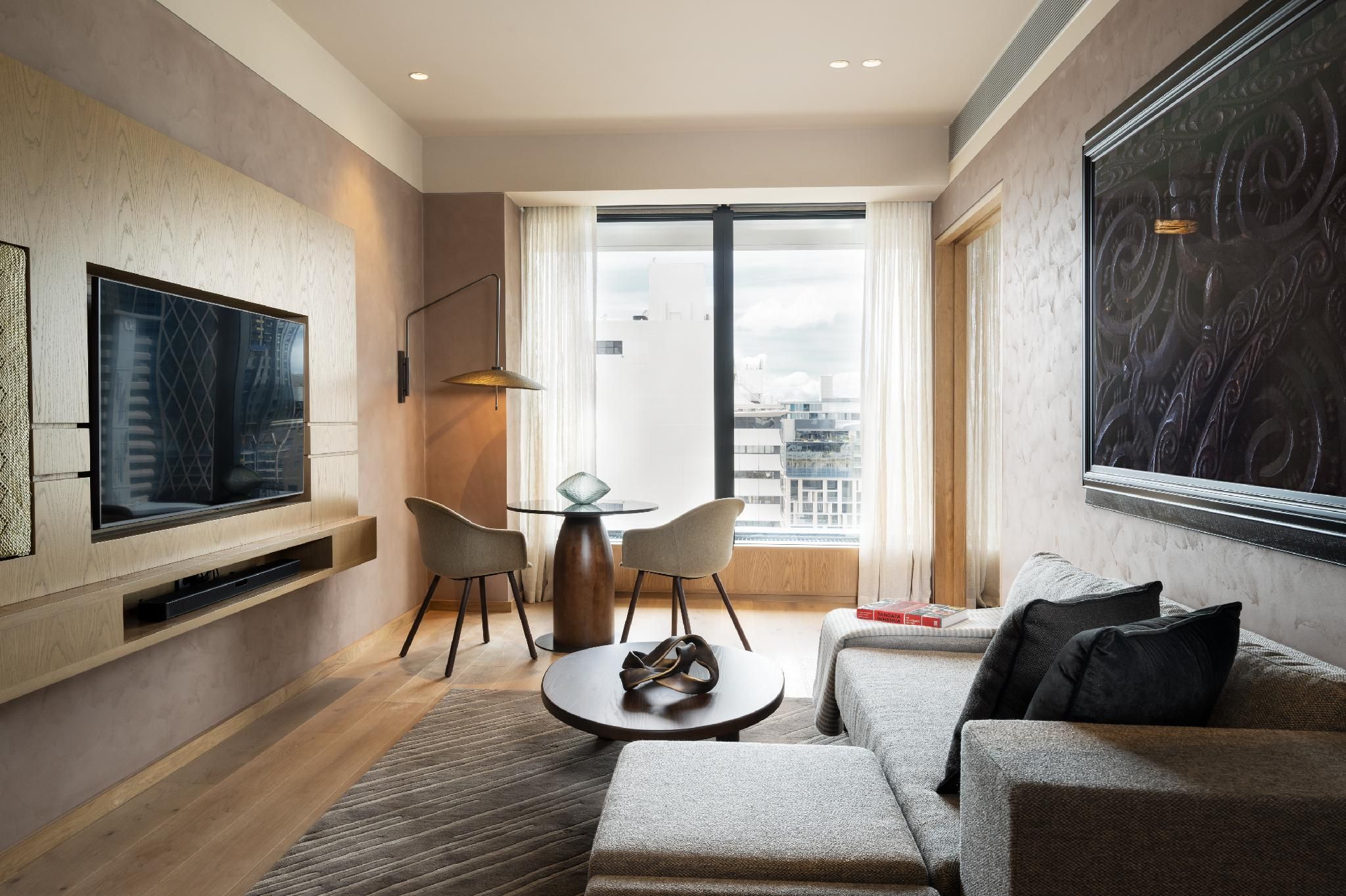 1 Bedroom Suite Club Lounge Access