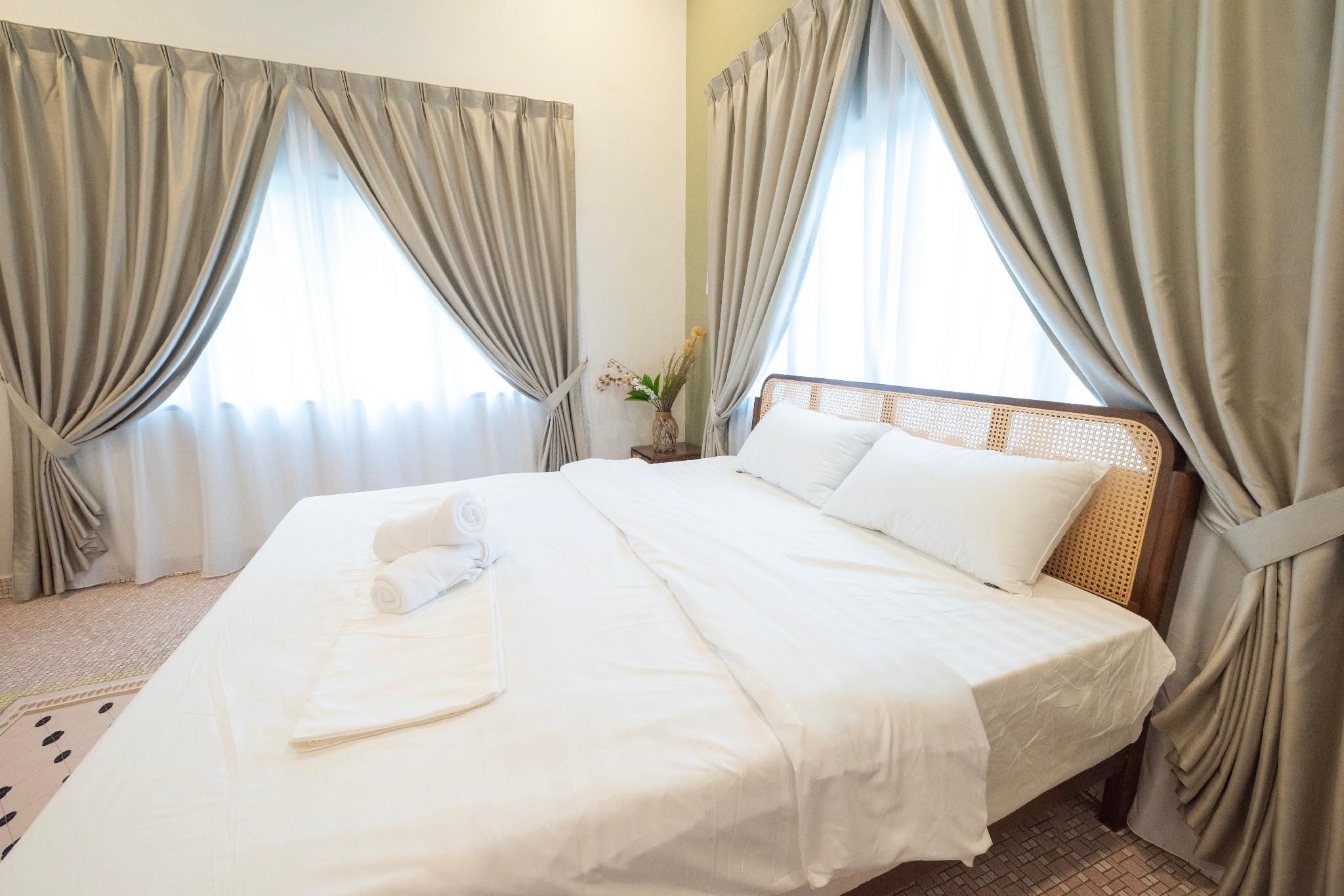 Double Room Private Bathroom