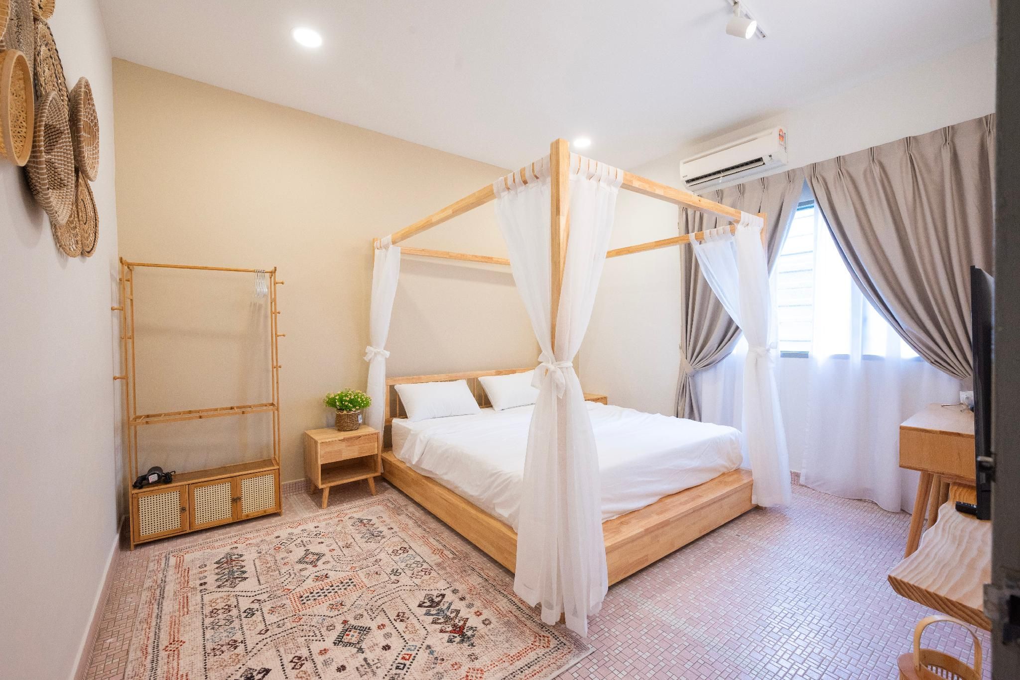 Double Room Private Bathroom