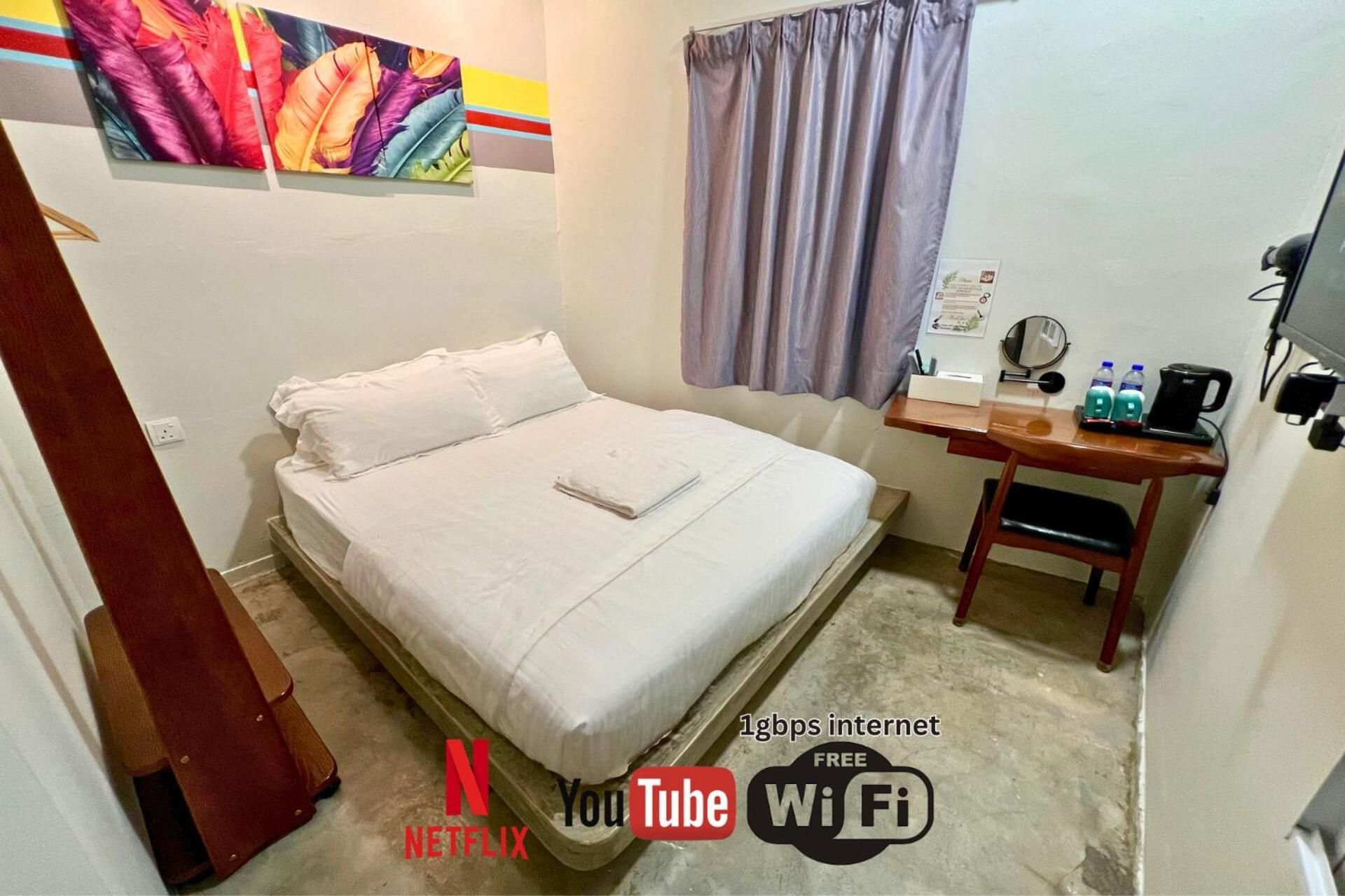 Standard Queen Room