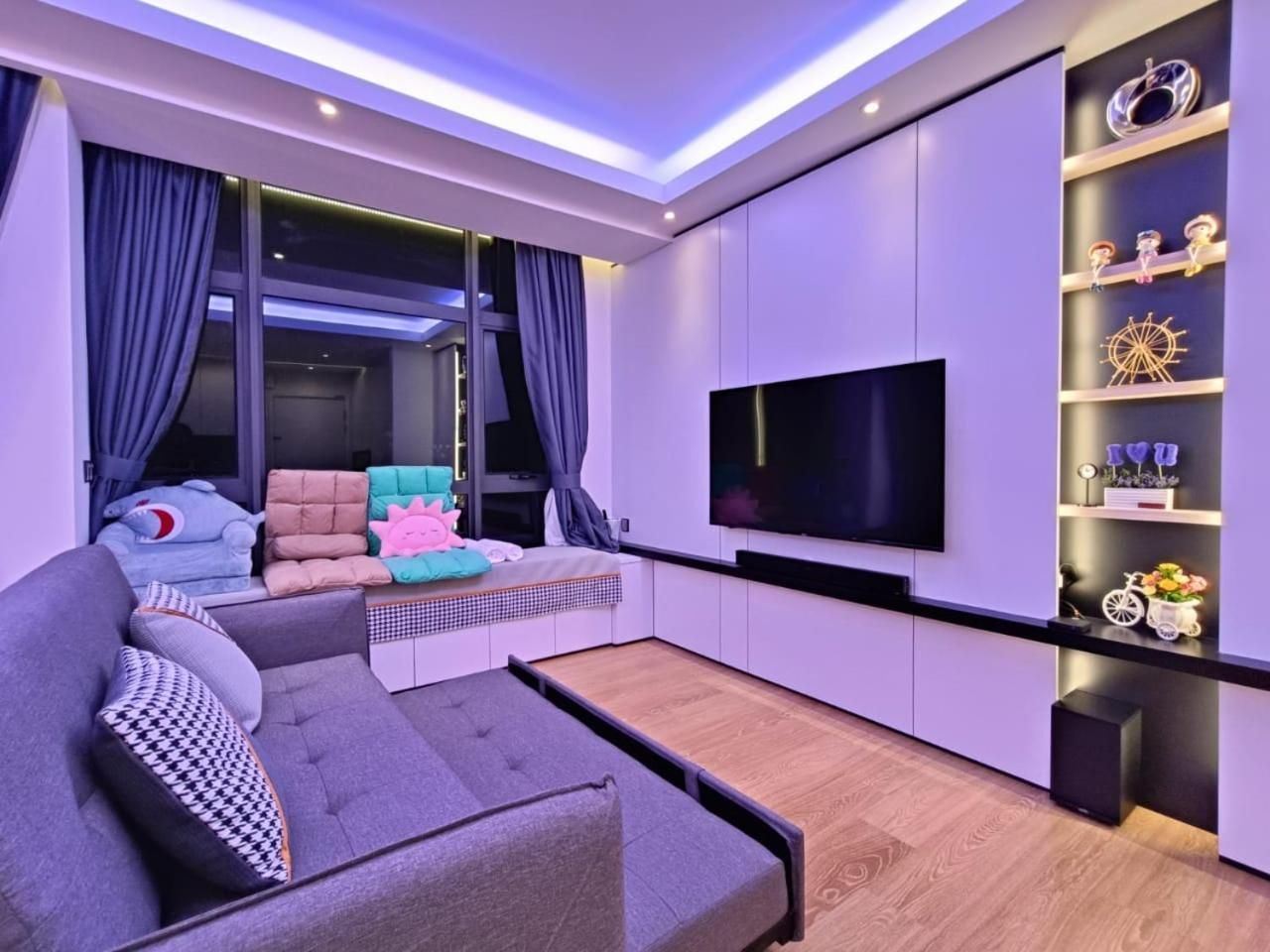 Studio Apartment with Sea View