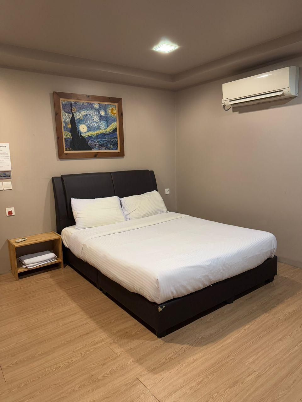  Premium Deluxe Pool Corner Double Double Room