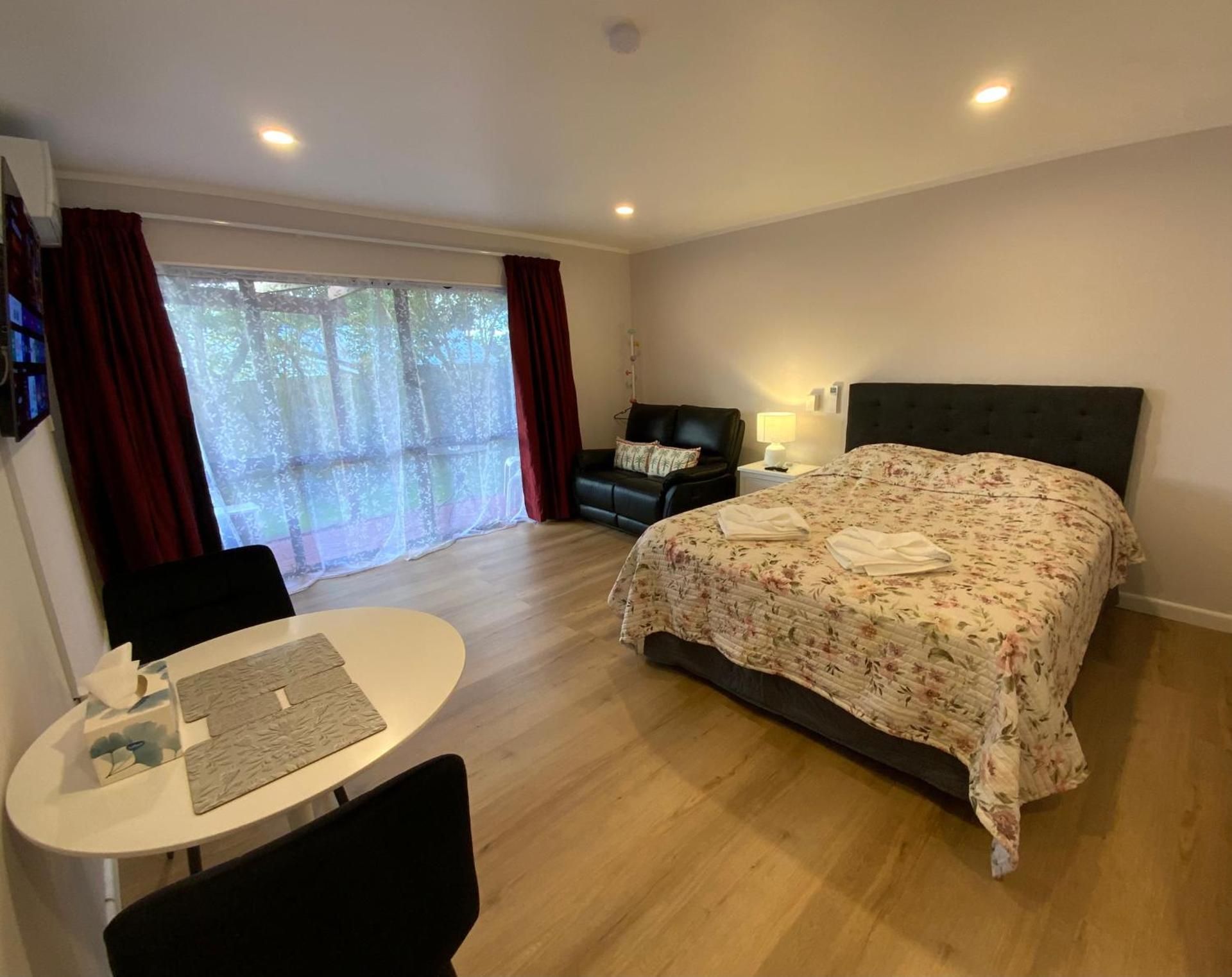 Studio Unit