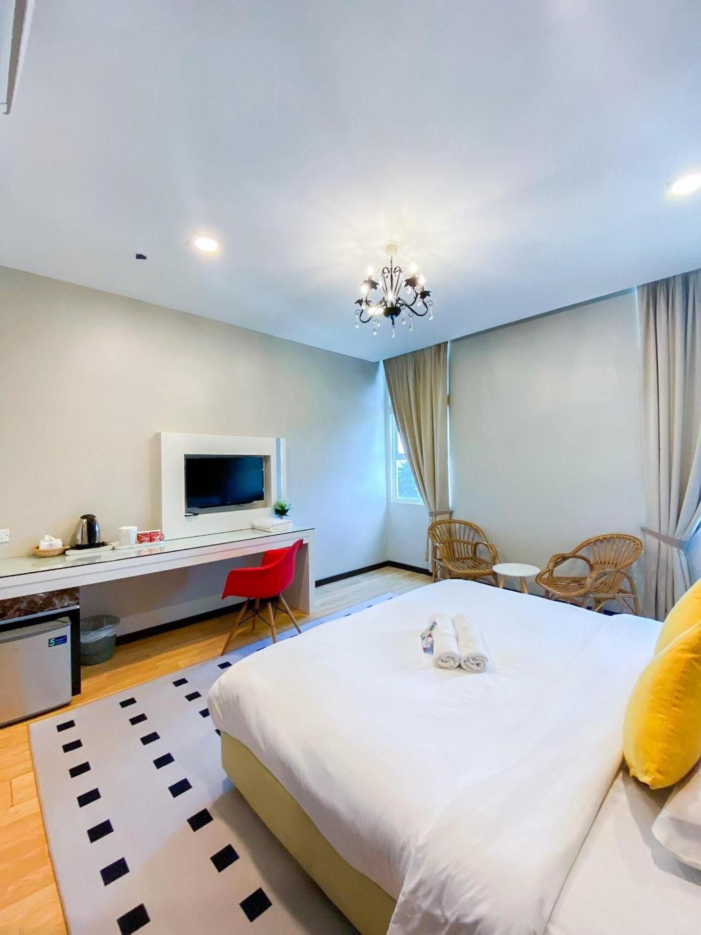 Deluxe Suite