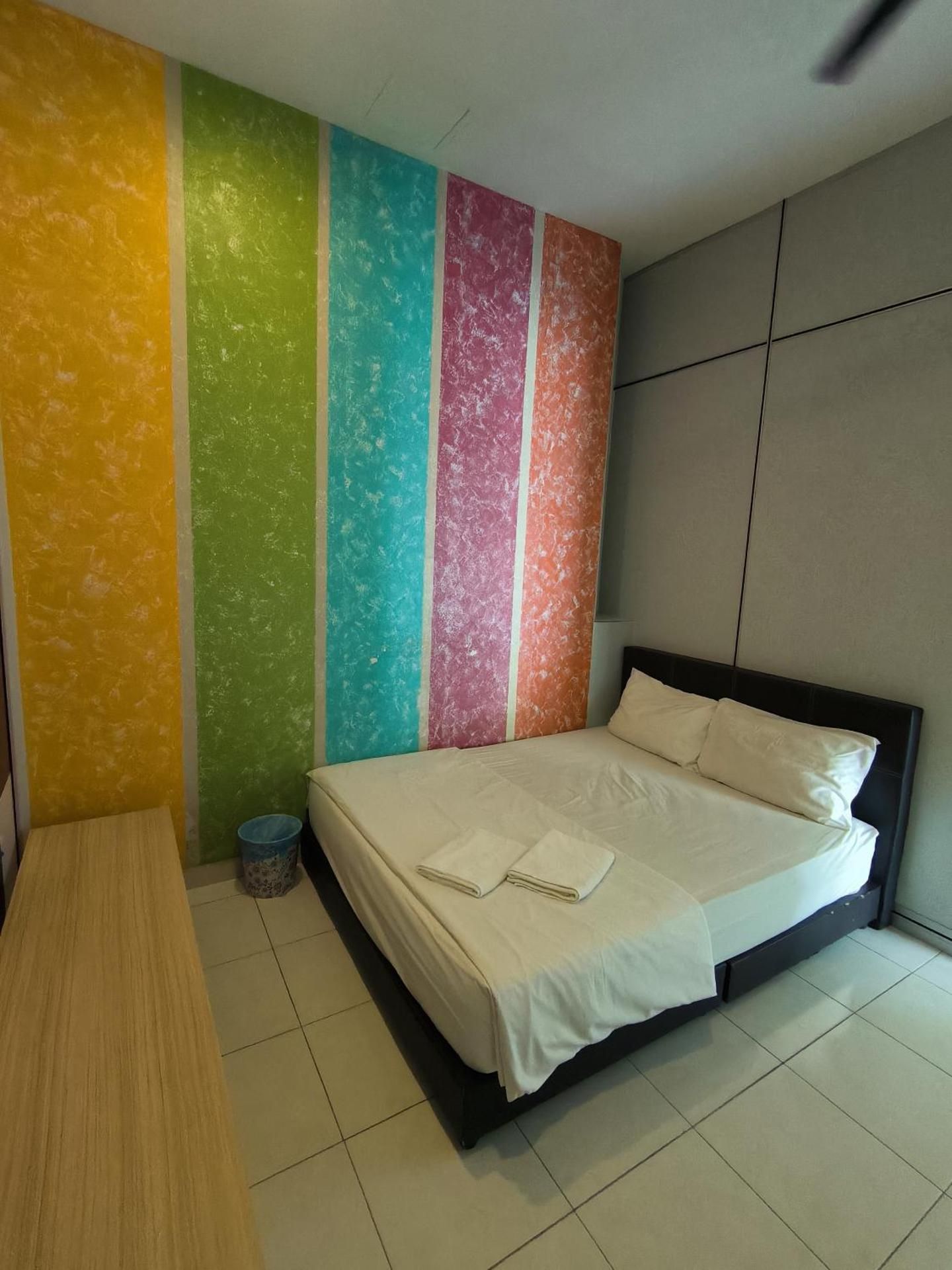 Queen Room with Shared Bathroom