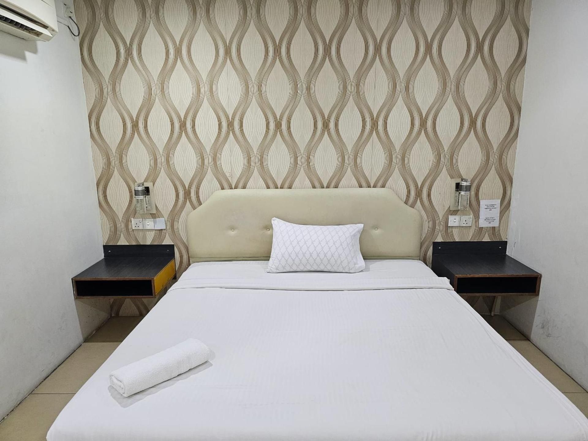 Large Single Room