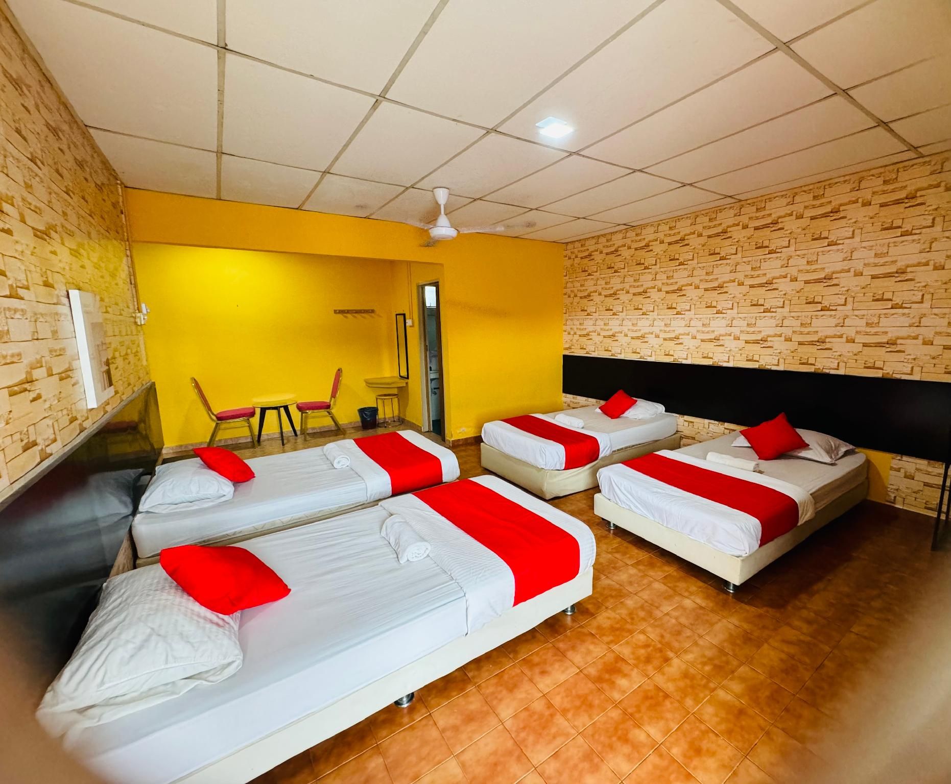 Deluxe Family Suite