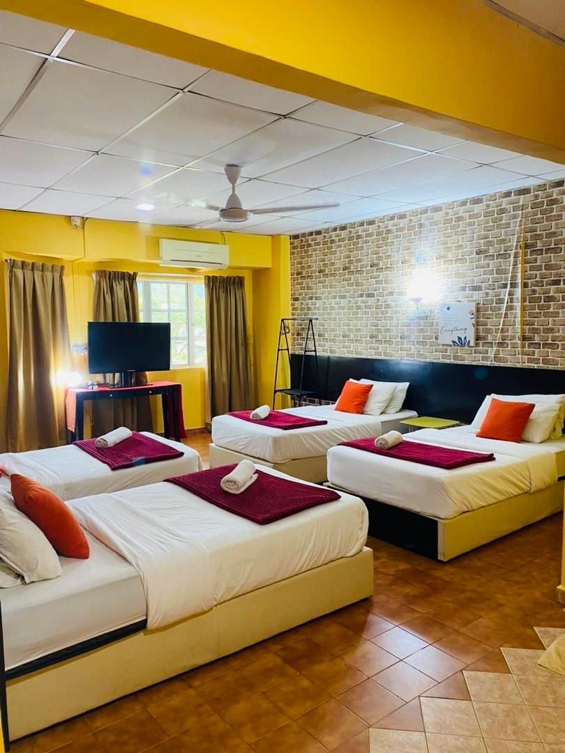 Deluxe Family Suite