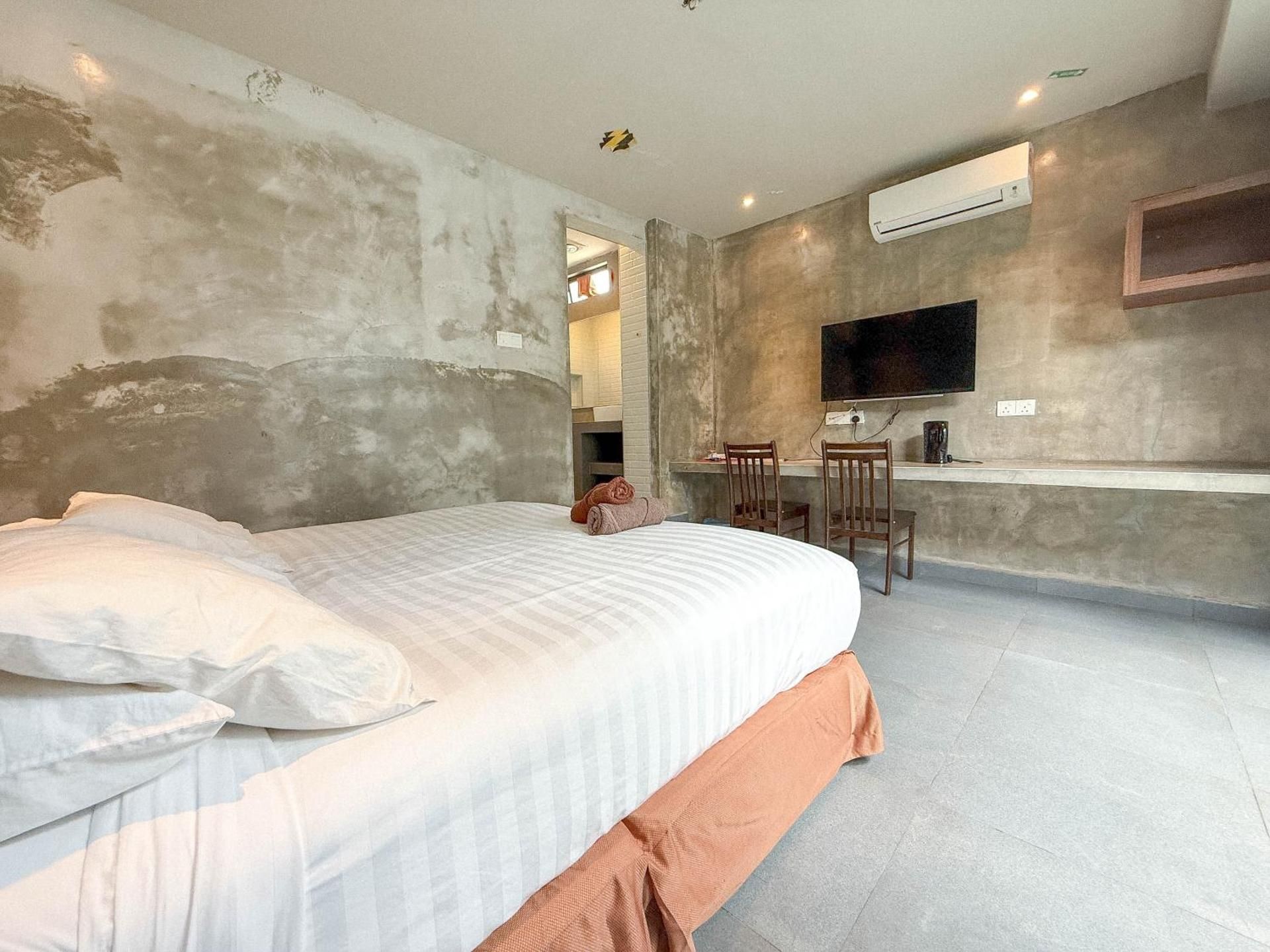 Superior King Room