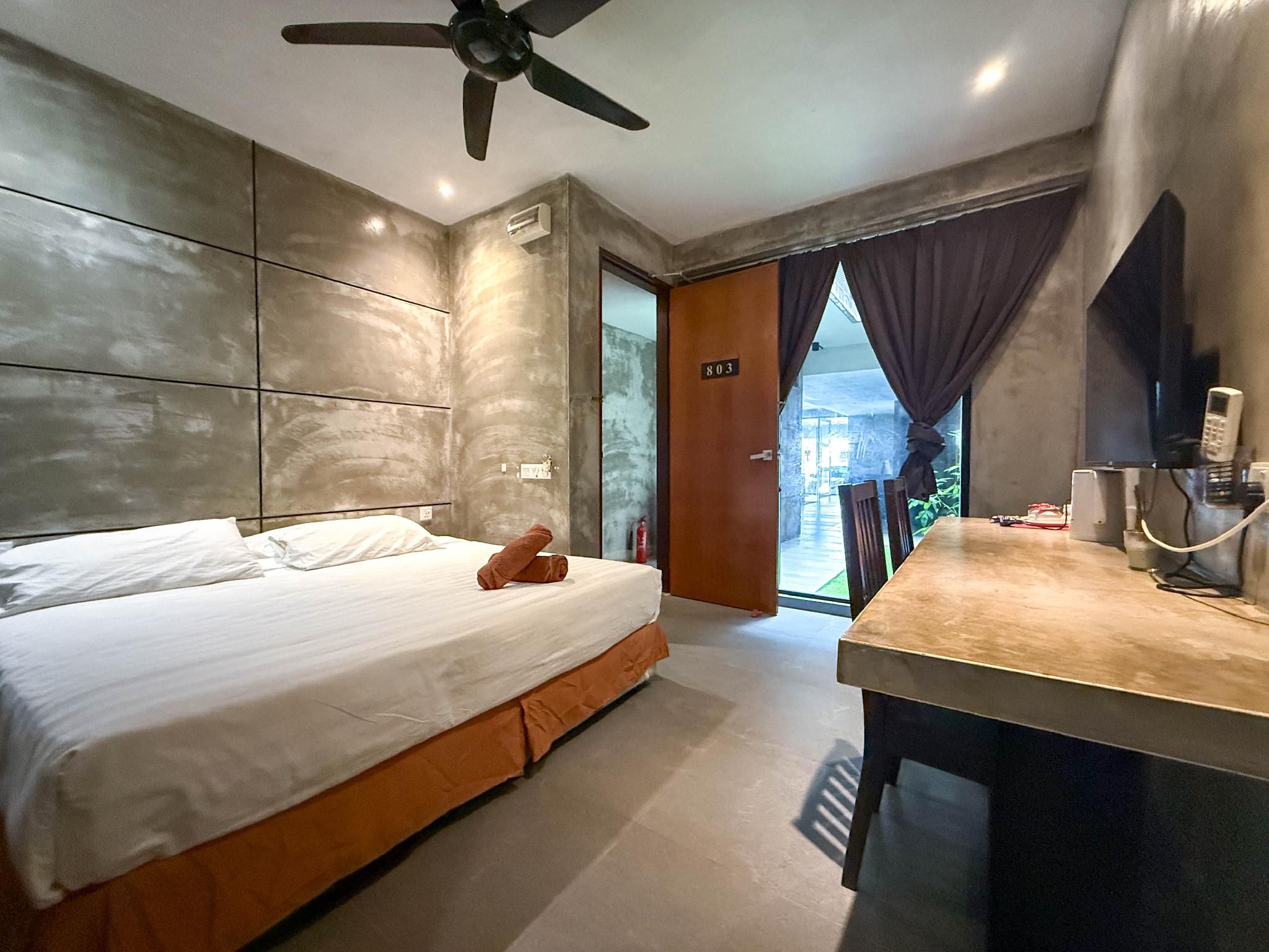 Standard King Room
