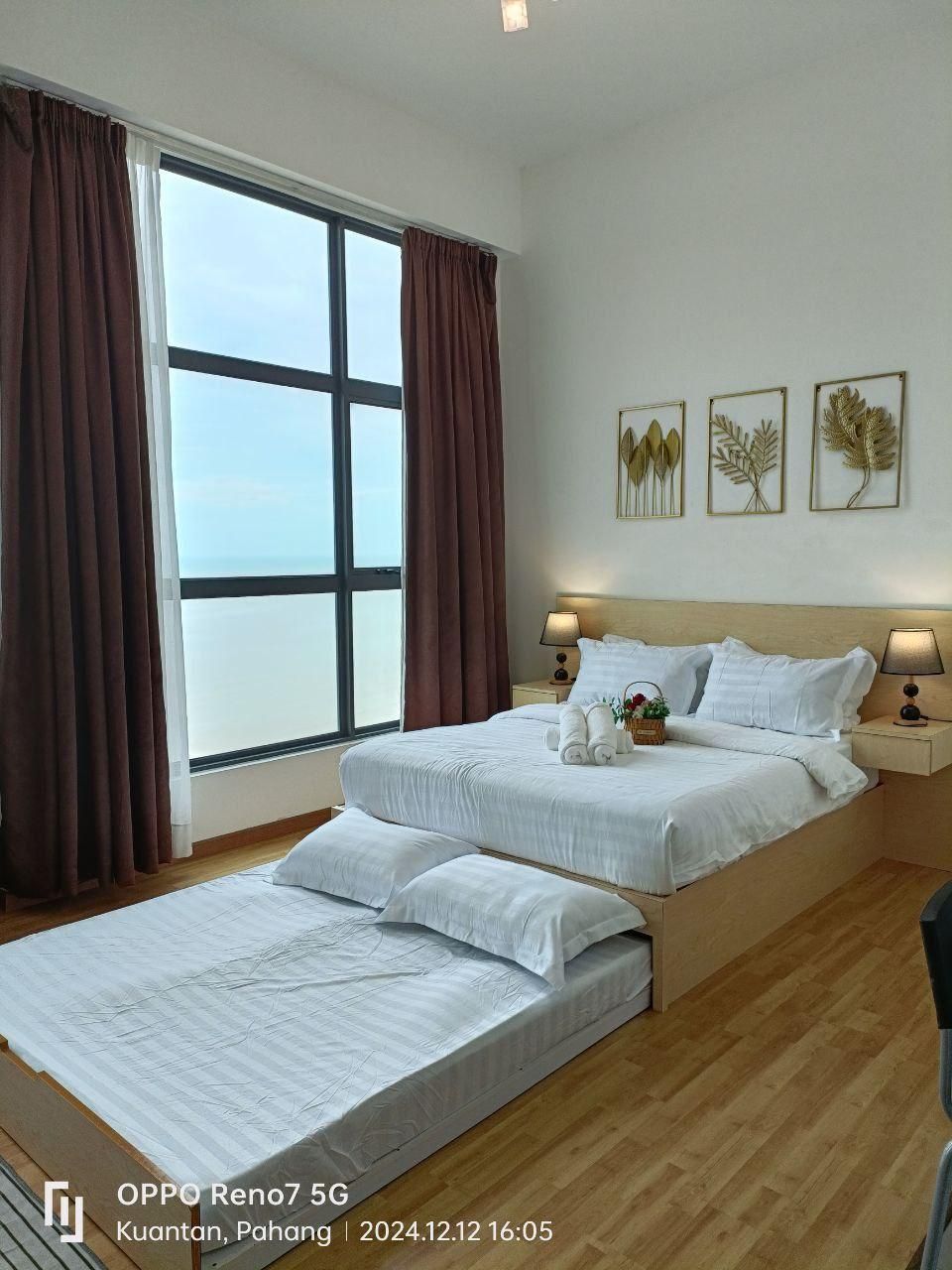 Sea and Pool View Room