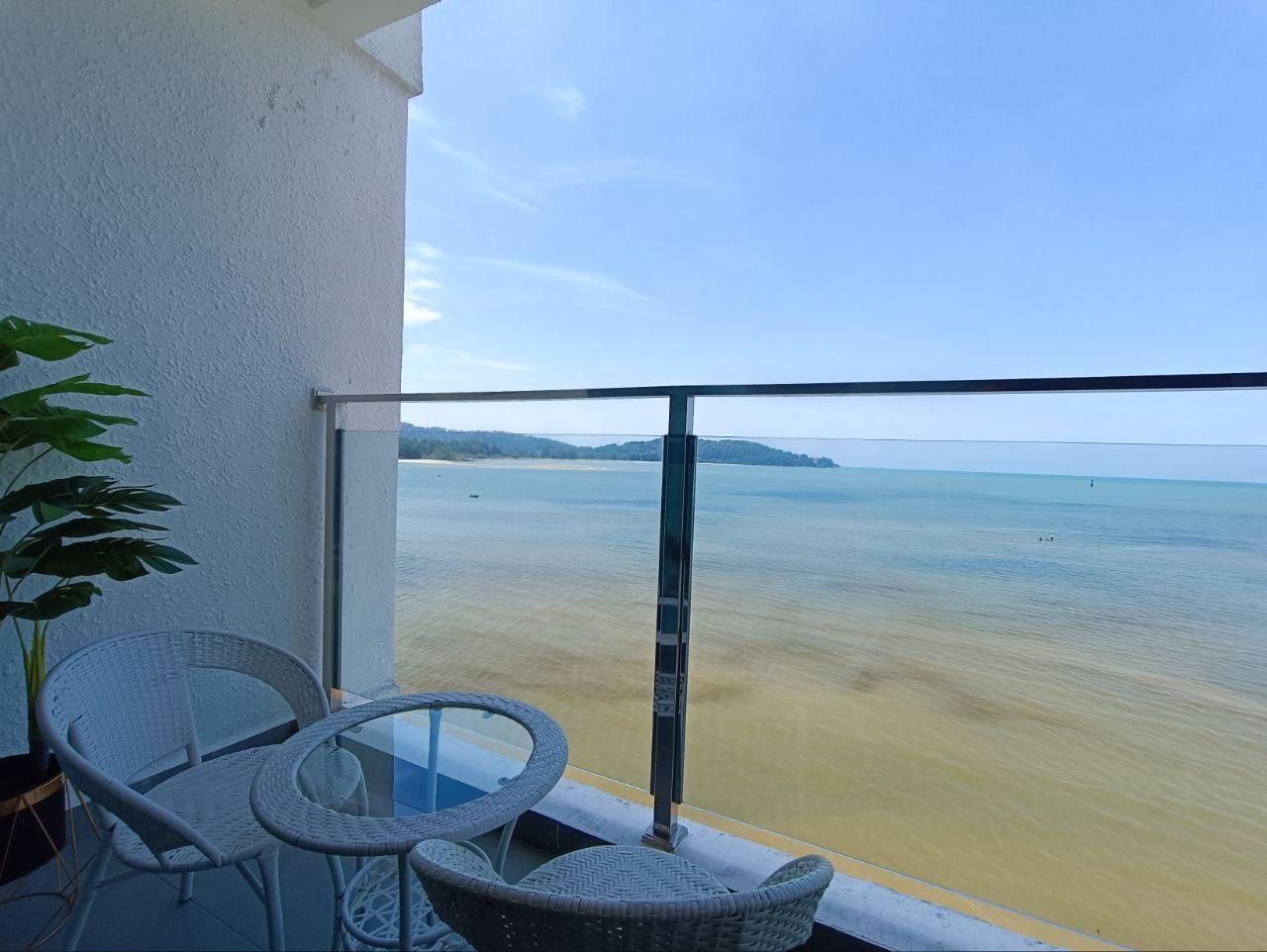 Studio Balcony