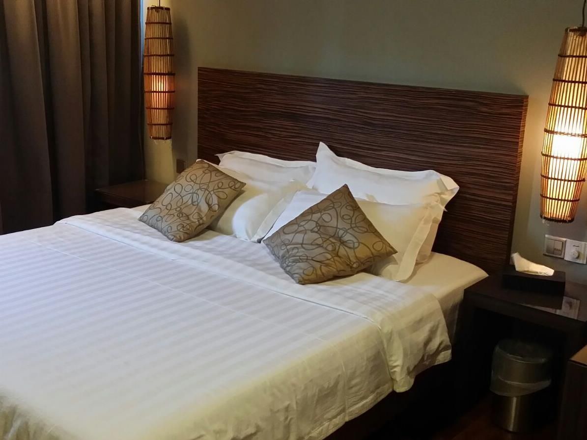 Executive Queen Room with City View