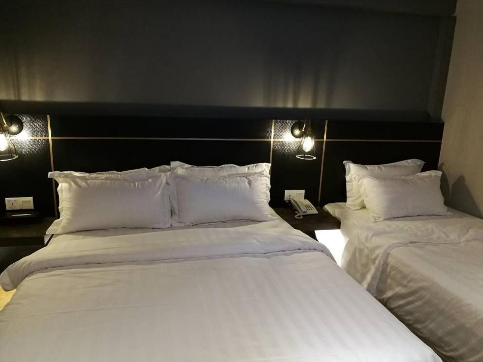 Deluxe Triple Room without Window