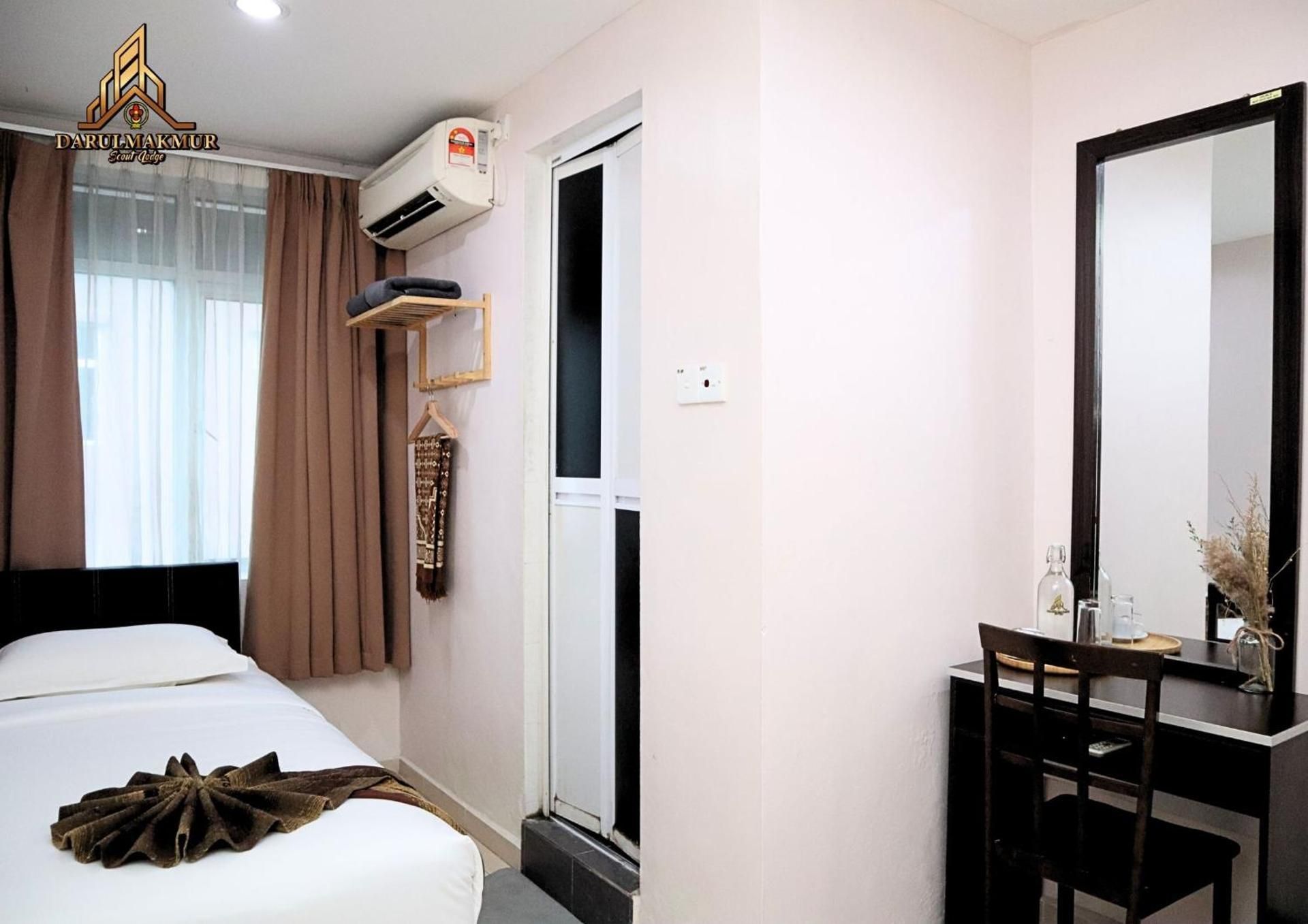 Bee Scout Room