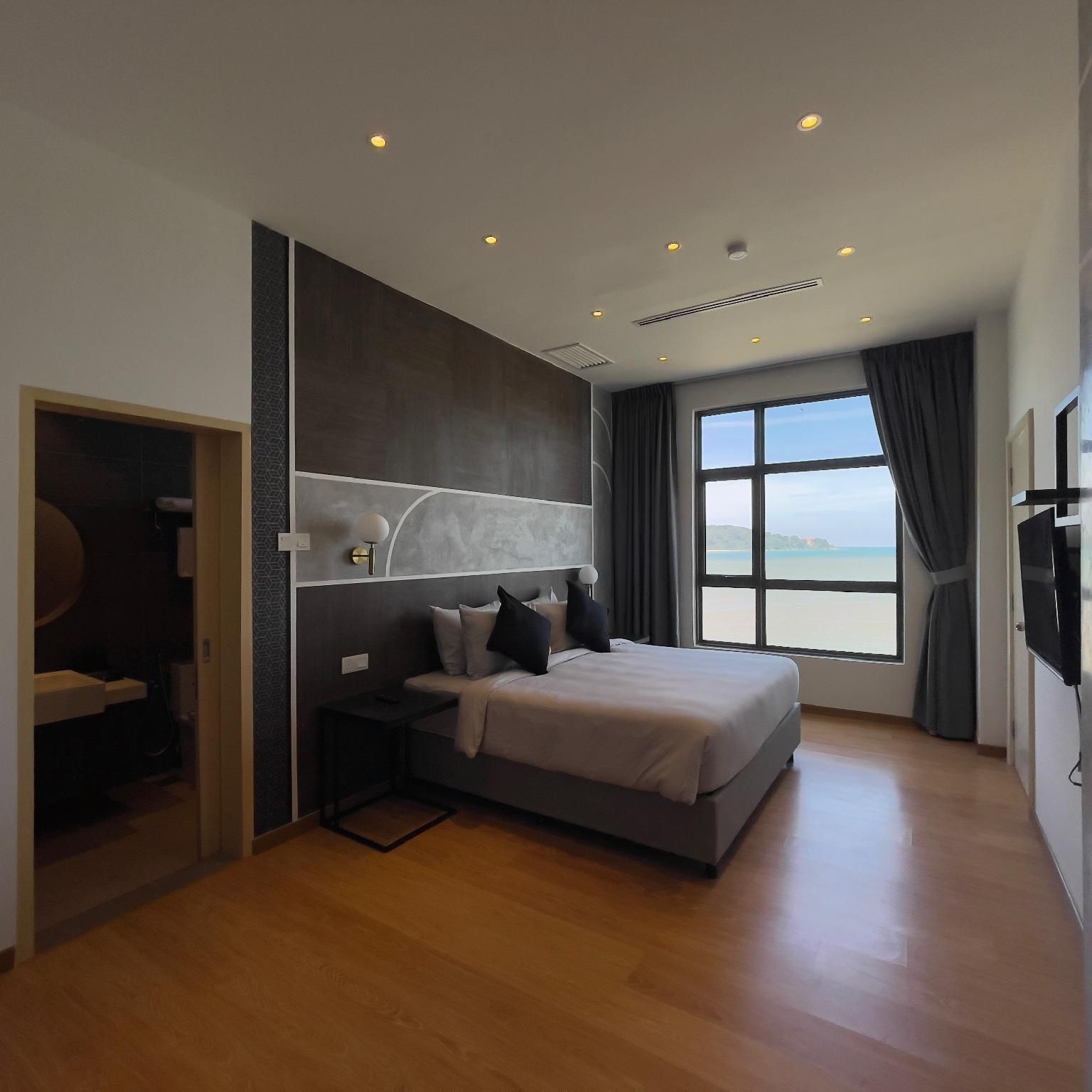 Premier Ocean View Suite 
