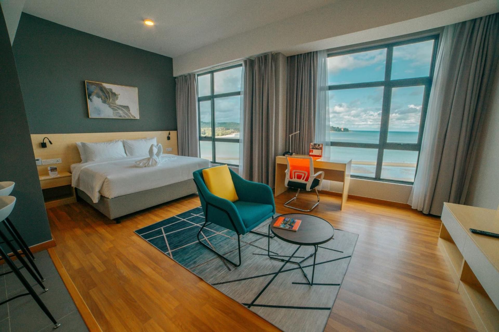 sea view king studio
