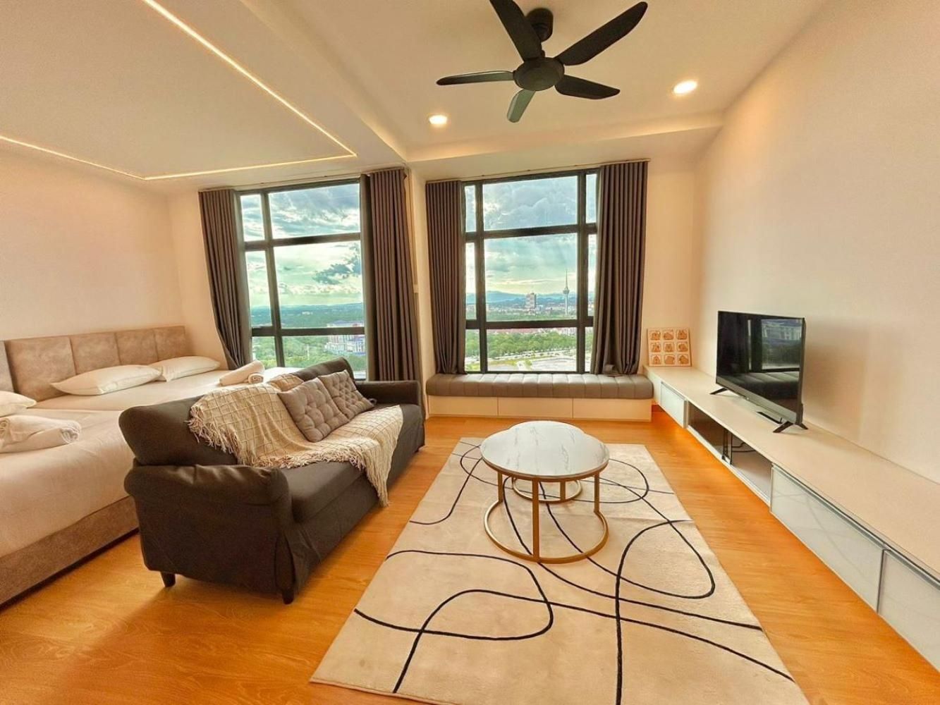 Superior Apartment with City View