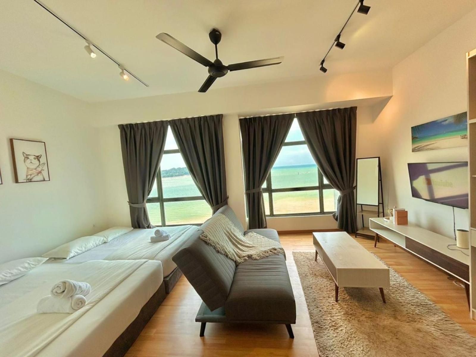 Studio Apartment with Sea View