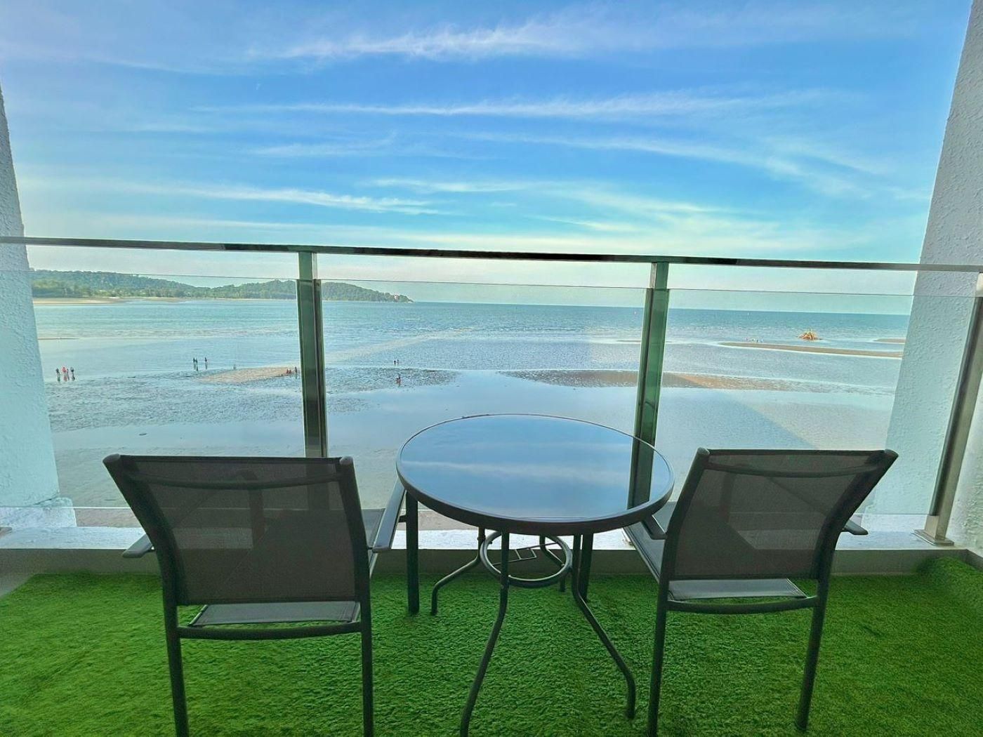 Sea View Suite 101 with Balcony