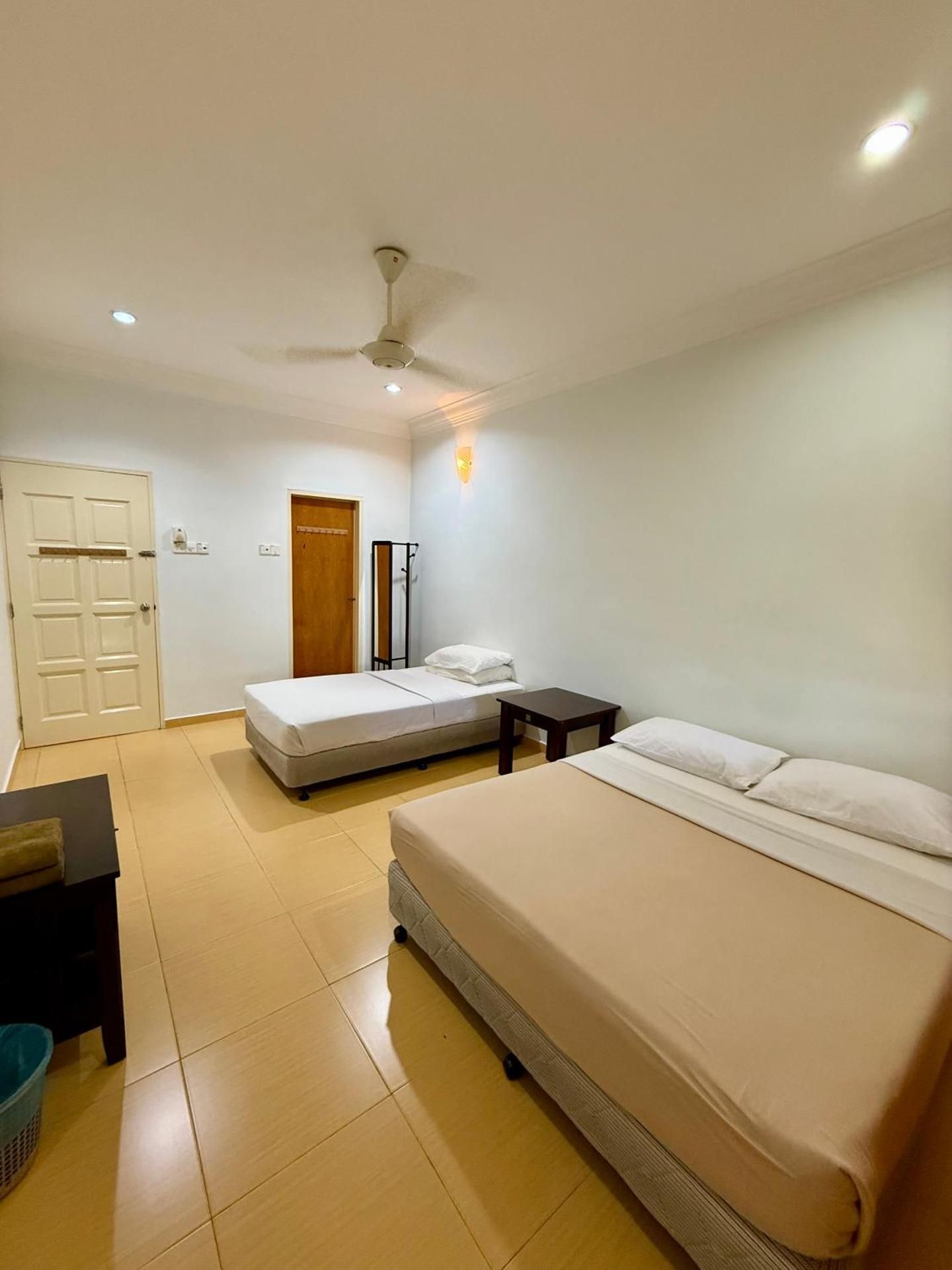 Triple Room with Private Bathroom