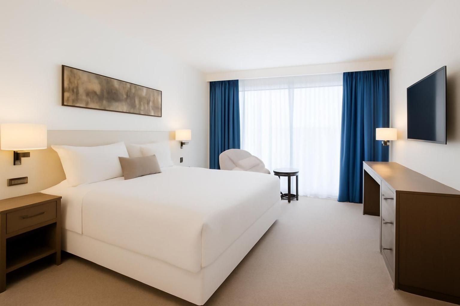 Deluxe Suite with Spa Bath