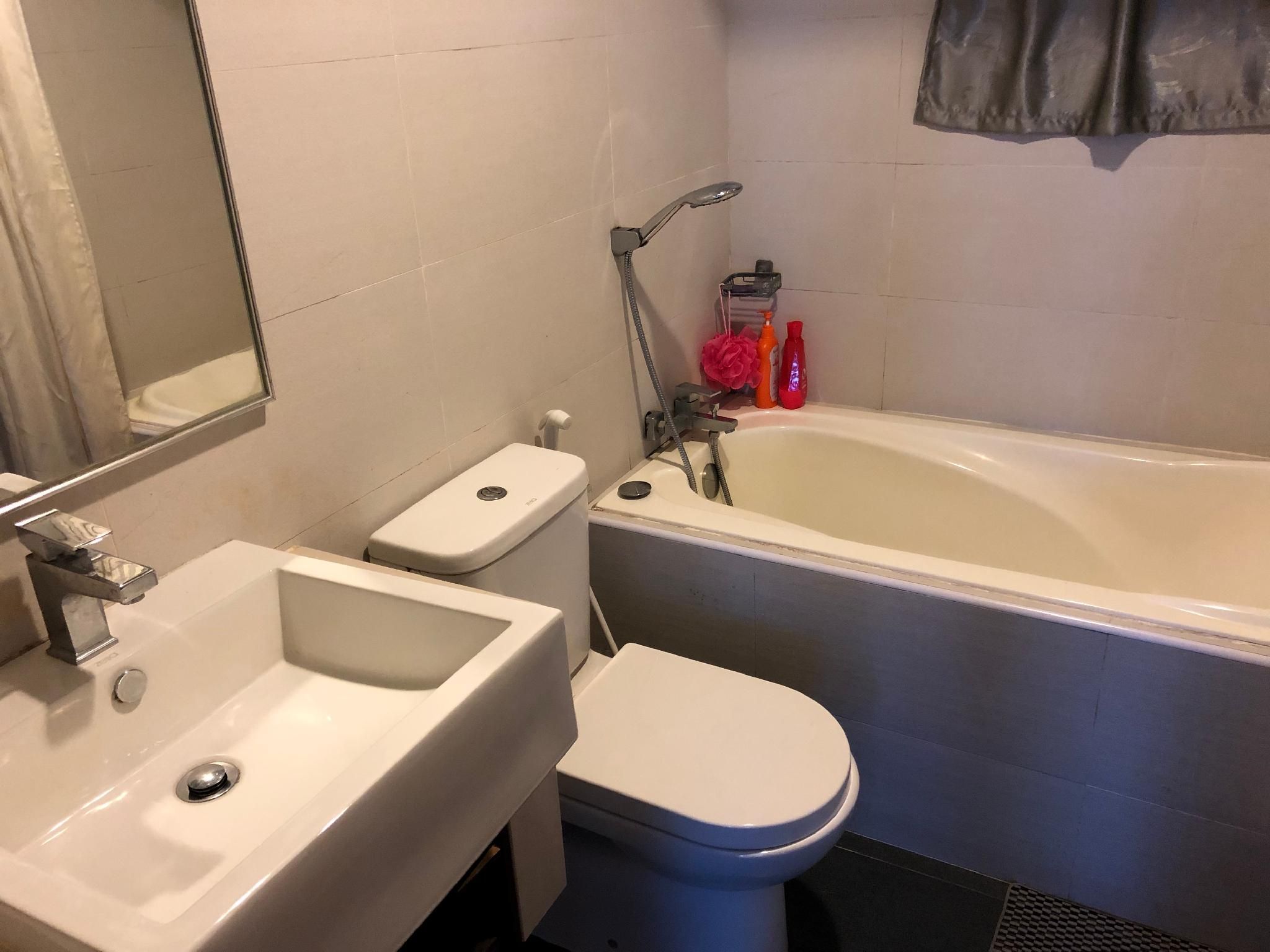 One Bedroom Apartment
