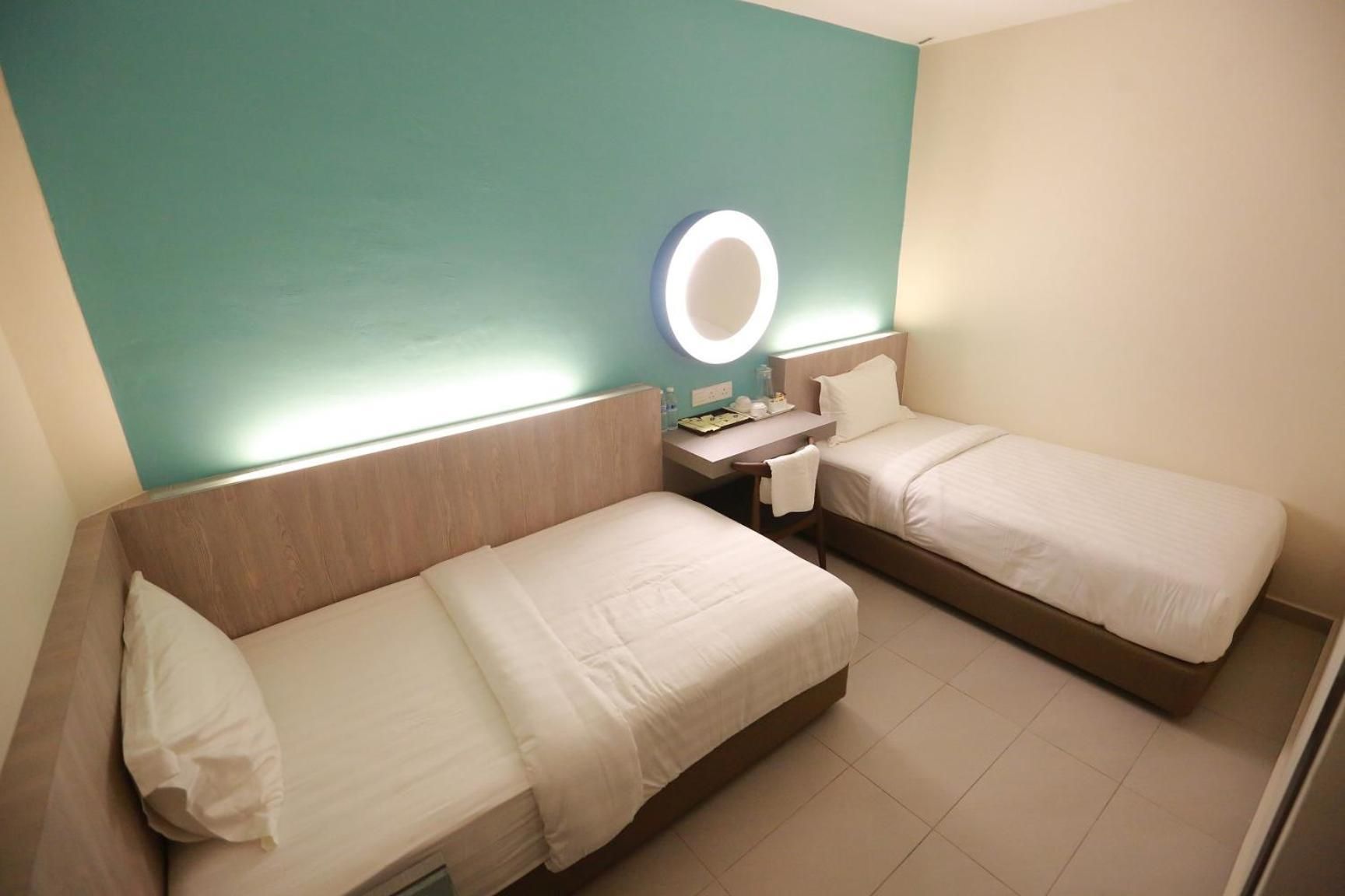 Standard Twin Room without Window