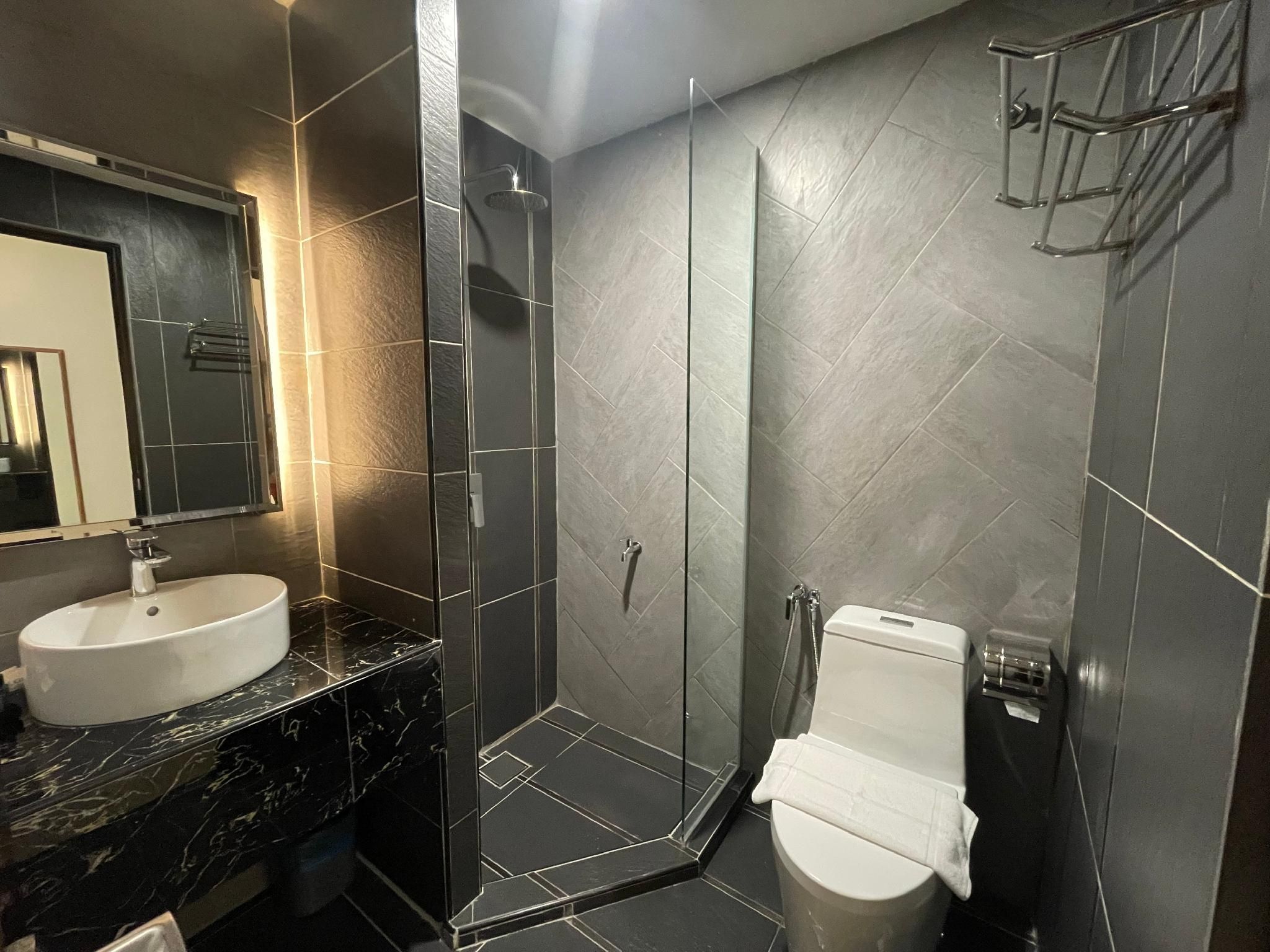 DSH Hotel Superior Queen Room 3