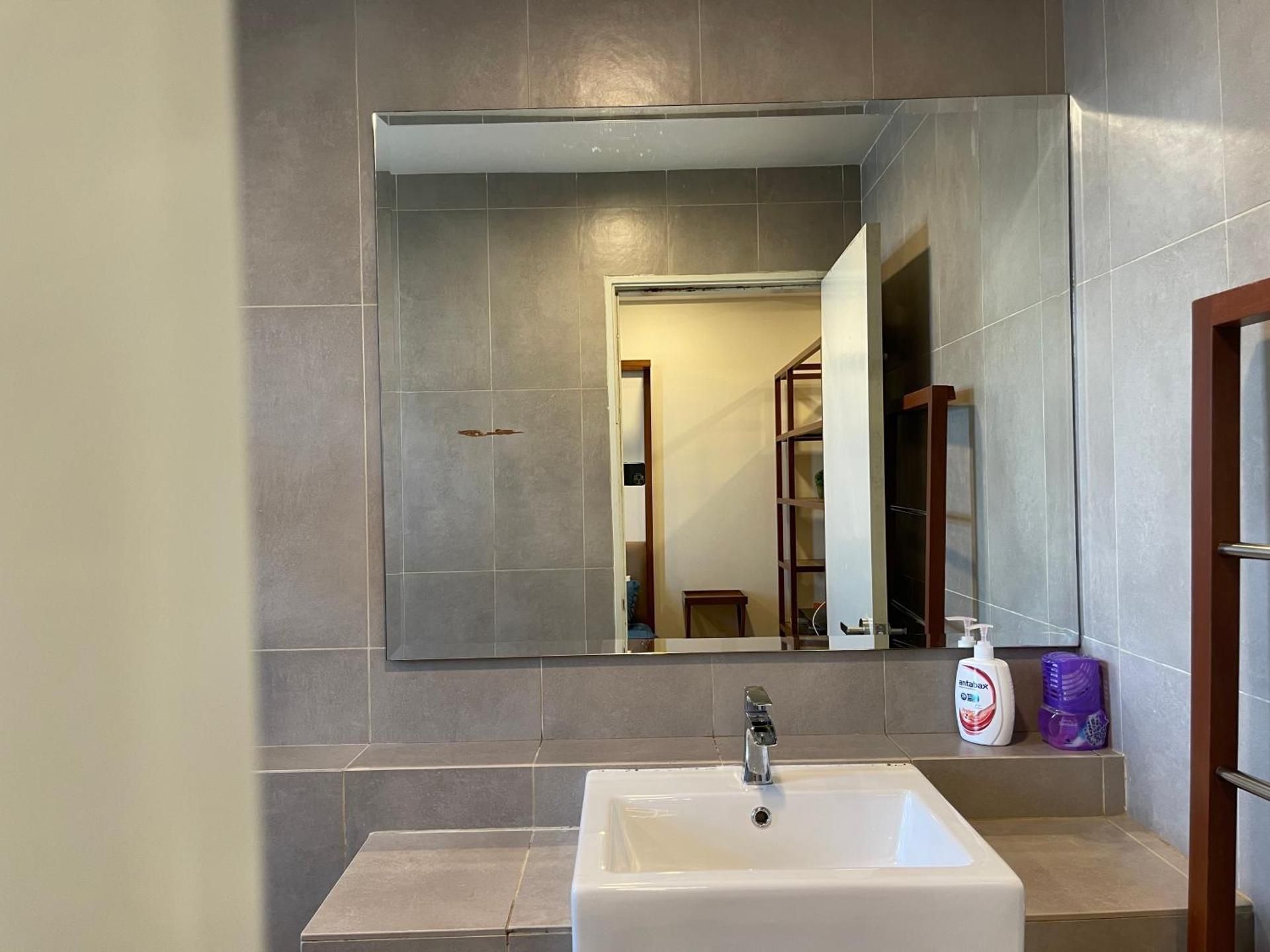 Studio Apartment with Sea View