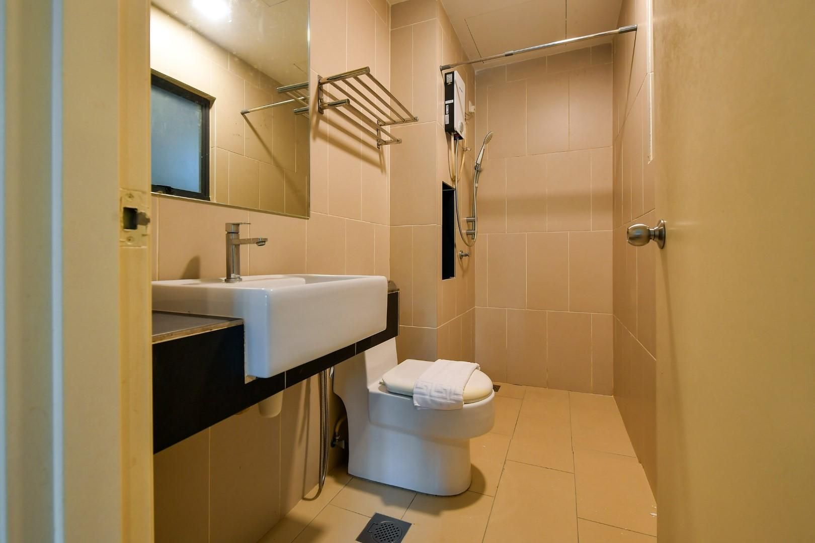 Ground Floor 2-Bedroom Apartment