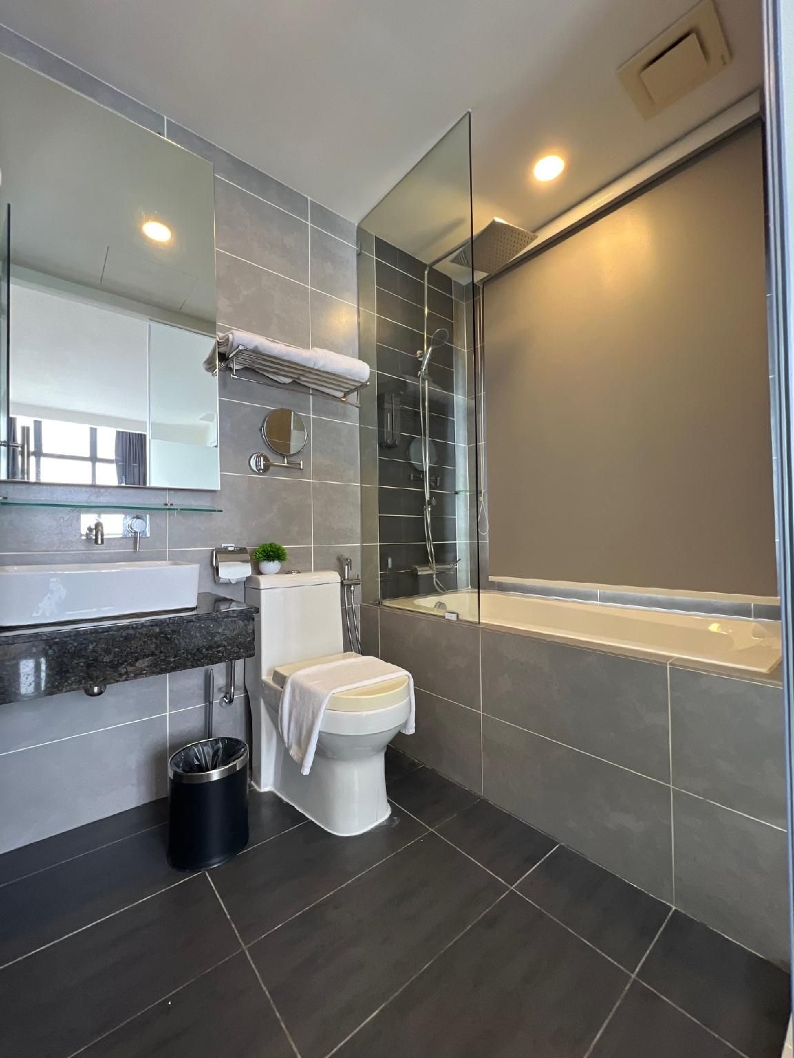 2-Bedroom Suite