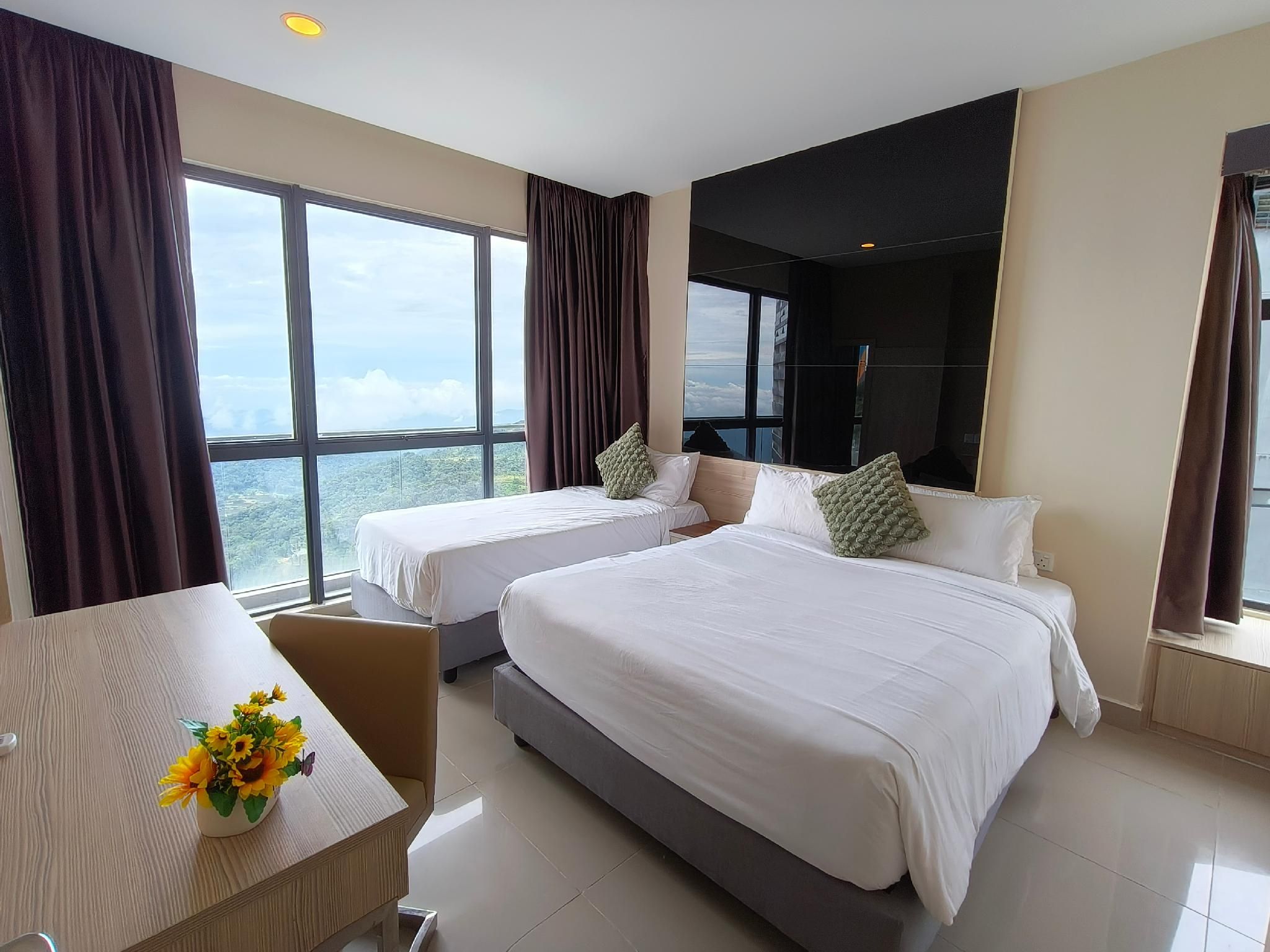 Three bedroom apartment in Tower 5