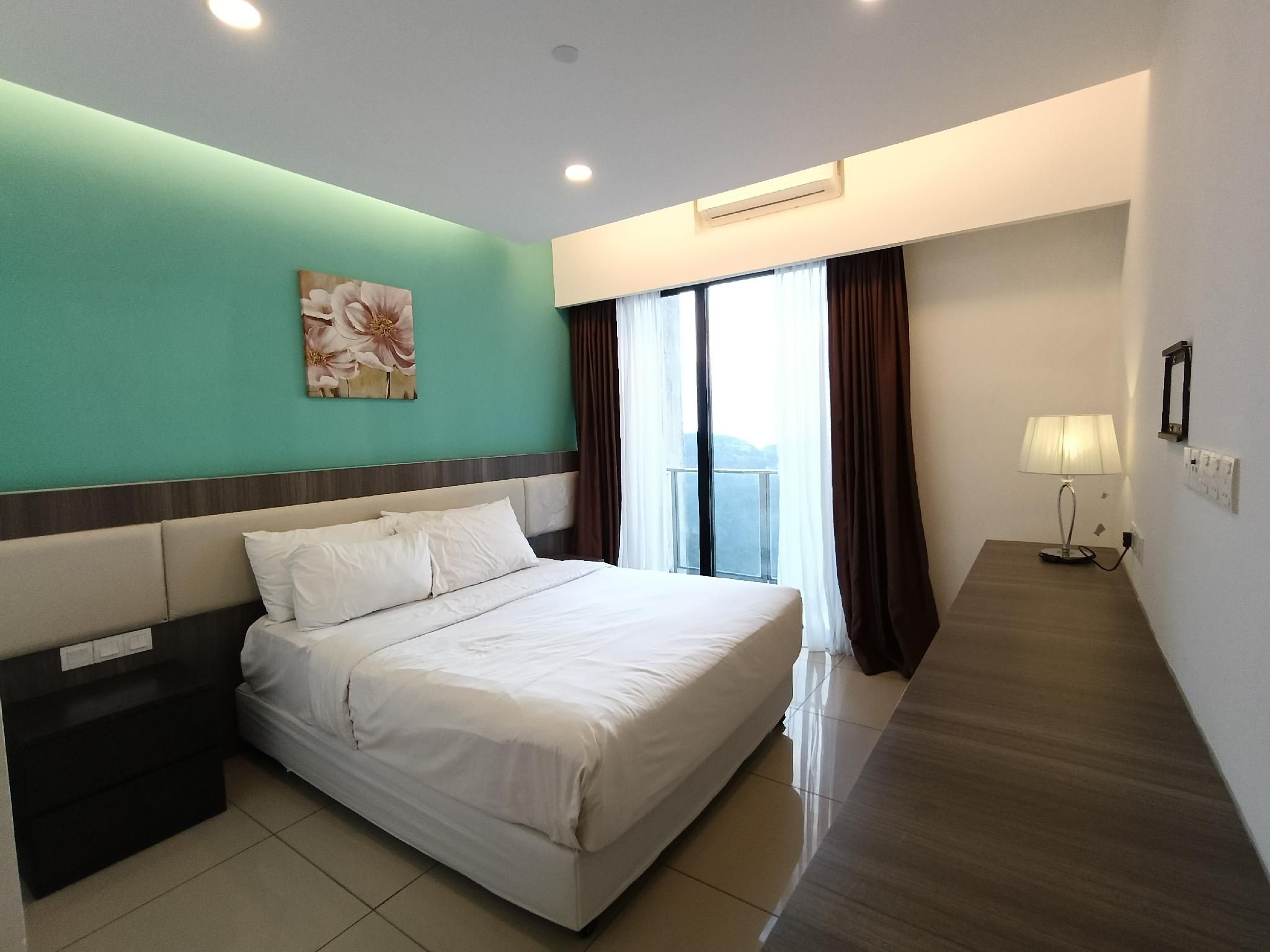 Deluxe One Bedroom Apartment