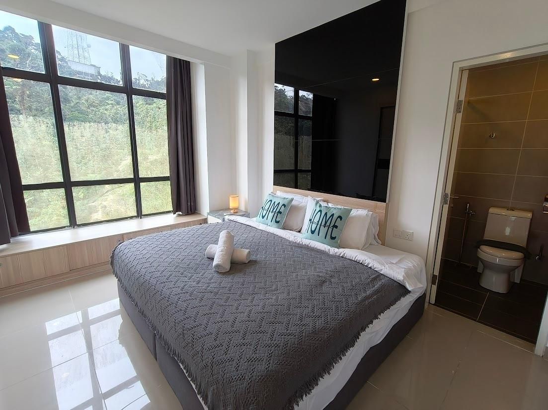 Two-Bedroom Deluxe Apartment with Balcony 2BR2B King