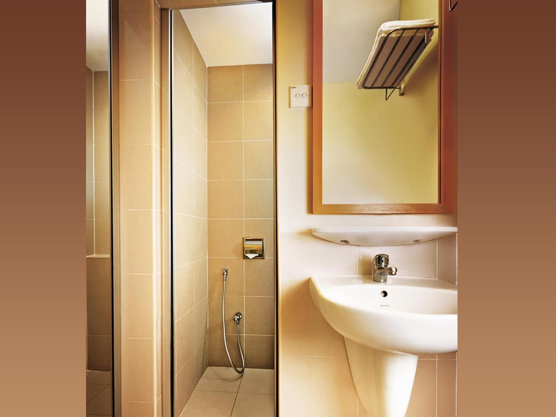 Room + Skytropolis Indoor Theme Park - 1 Day Unlimited Ride Pass for 2 people - Standard Double or Twin Room