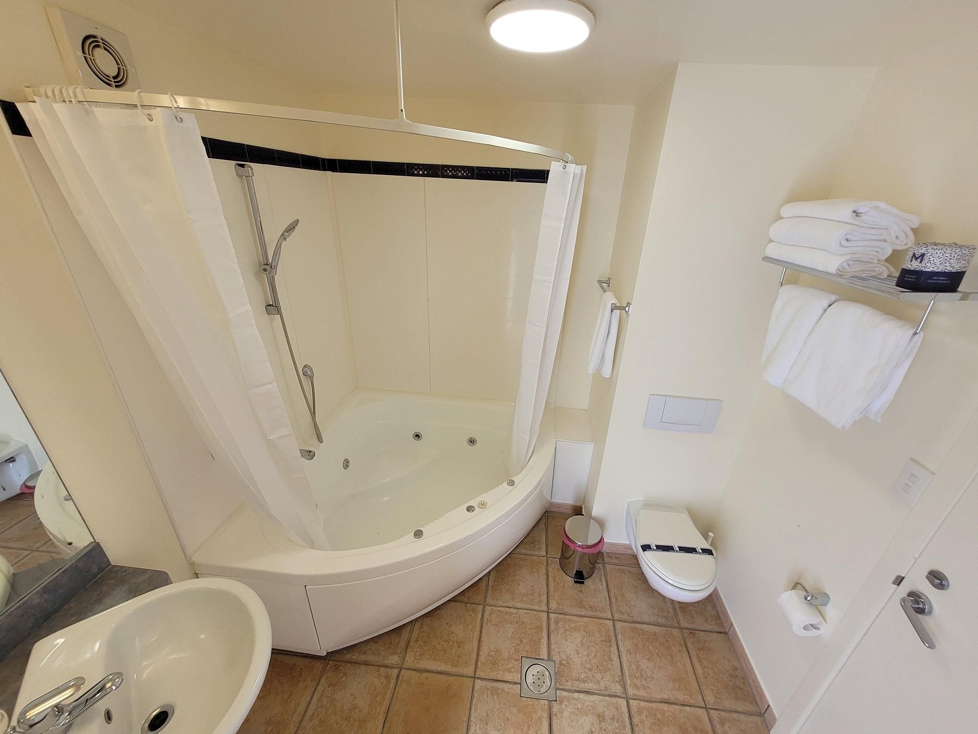 One Bedroom Apartment