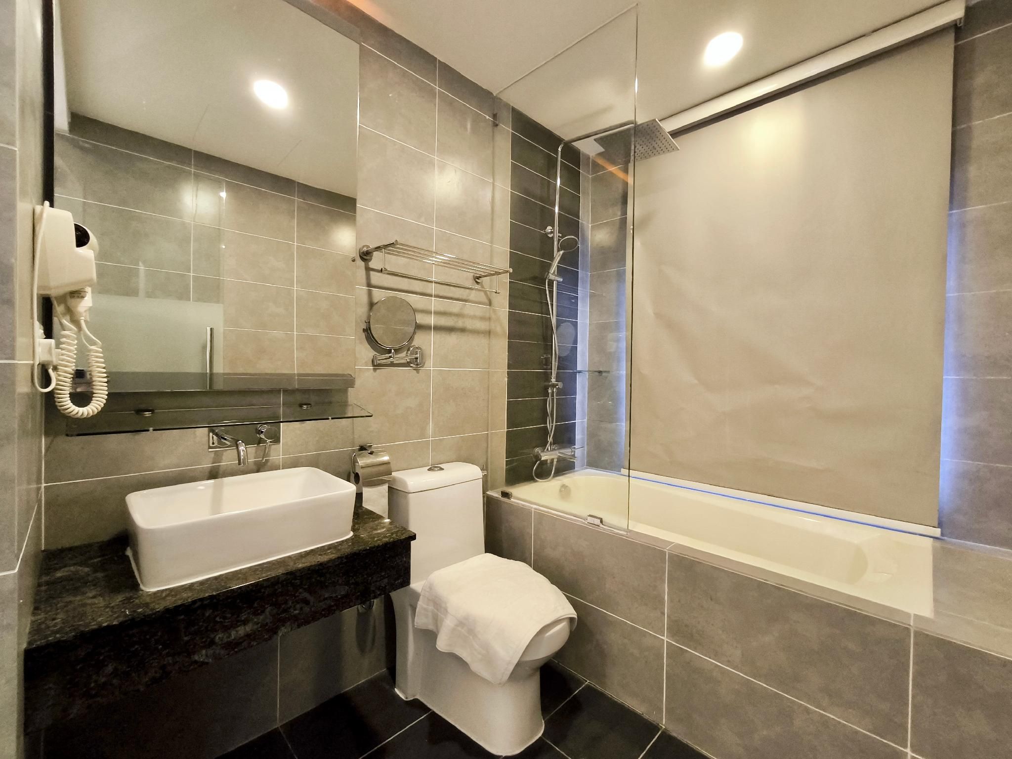 Grand Ion Dele by Manhattan Group 