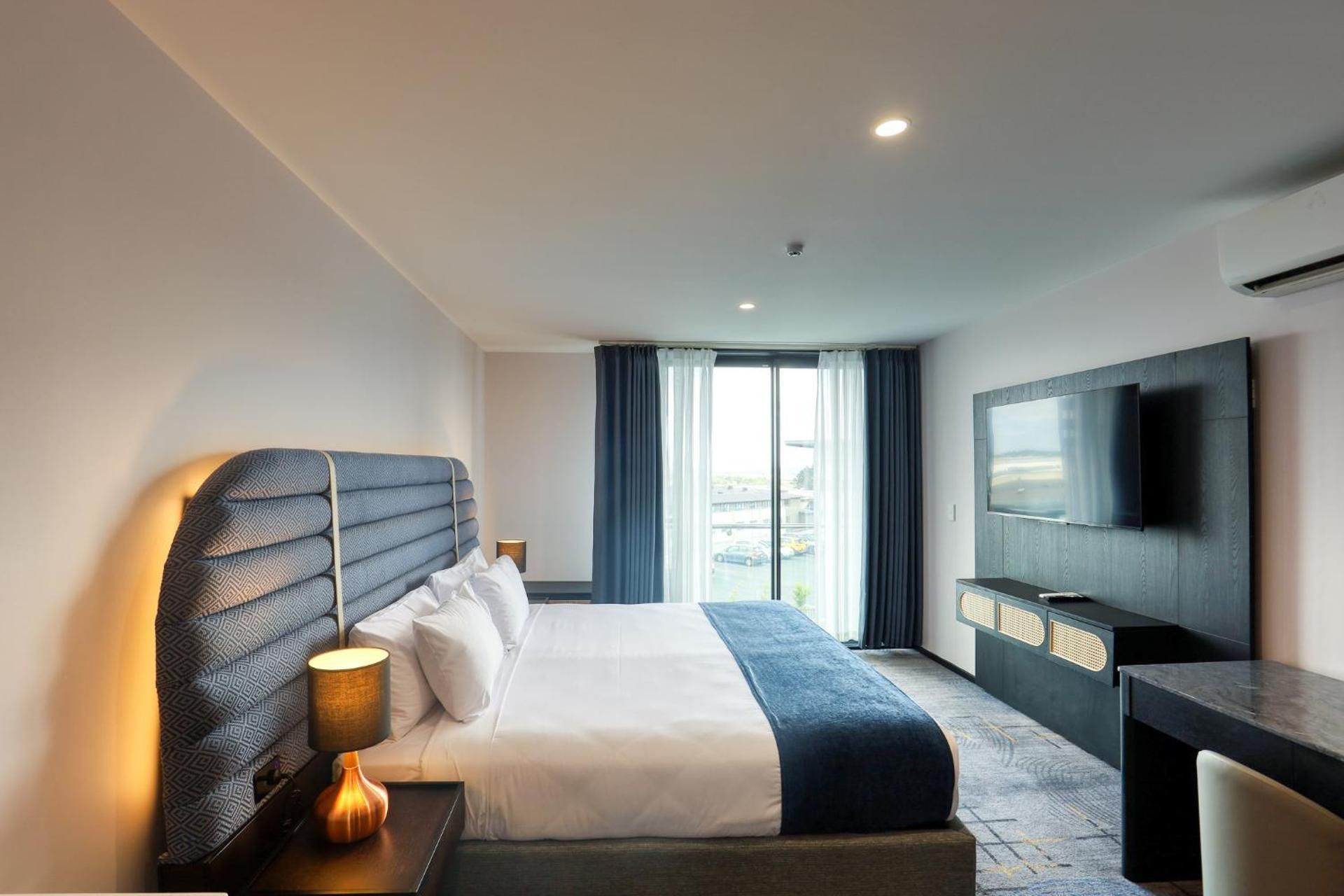 Leroy Suites Albany Deluxe Studio