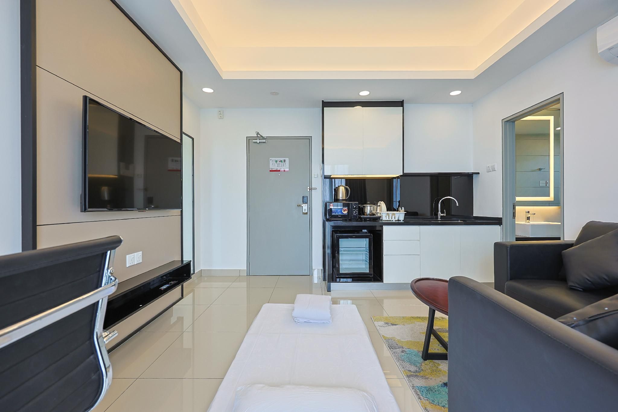 One Bedroom Apartment - 2 Adult with 2 Child