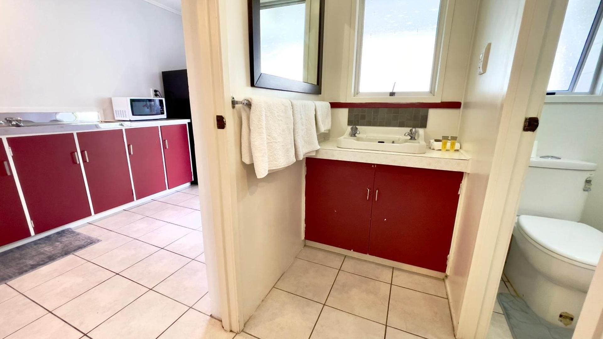 Deluxe Studio