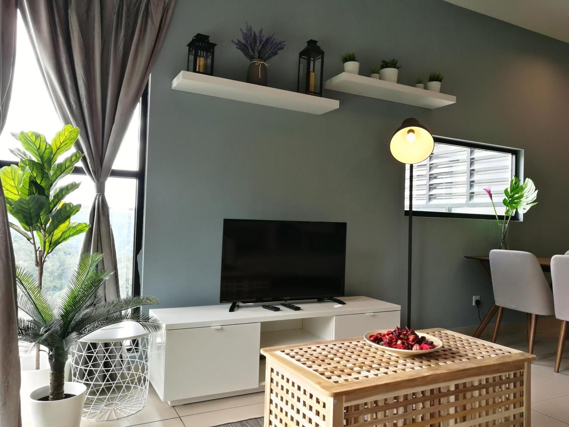 shared lounge/tv area