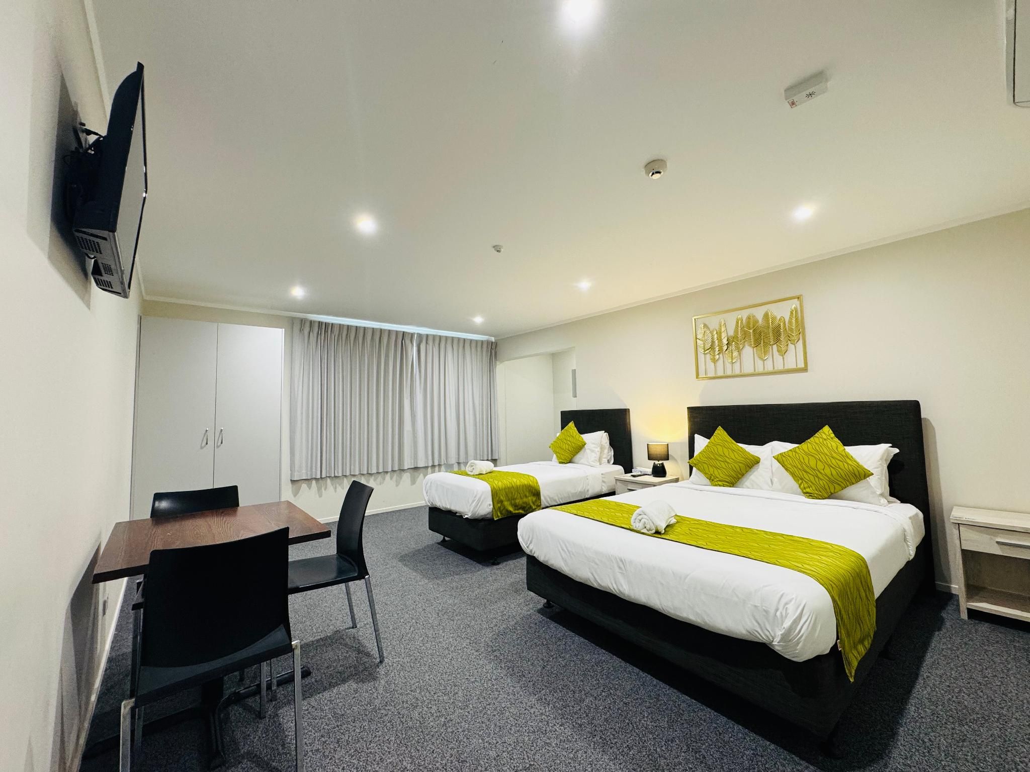 Bakers Lodge Twin or Double Room