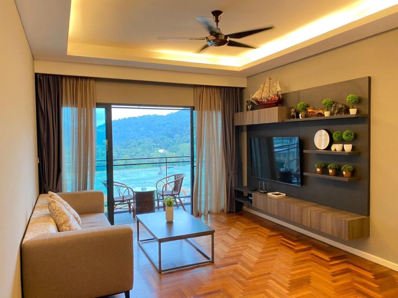 3-Bedroom Apartment with Balcony