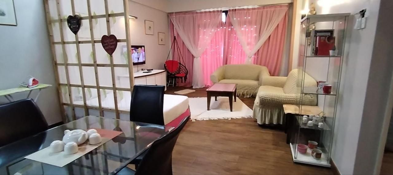 One-Bedroom Apartment with Balcony