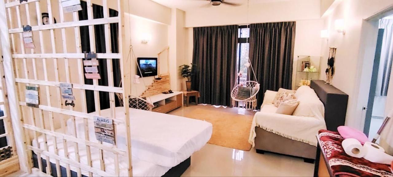 Two-Bedroom Apartment with Mountain View
