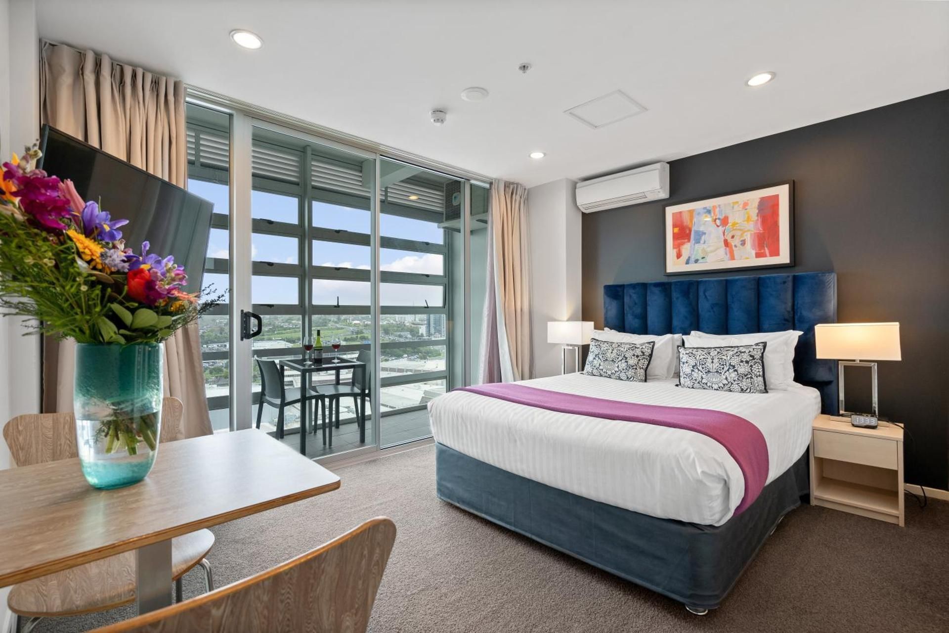 Studio Apartment